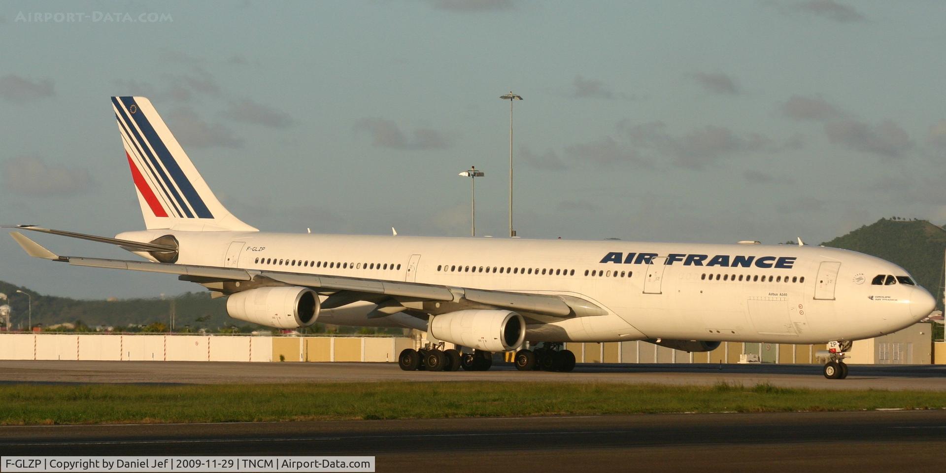 F-GLZP, 1999 Airbus A340-313X C/N 260, Airfrance holding at taxiway C