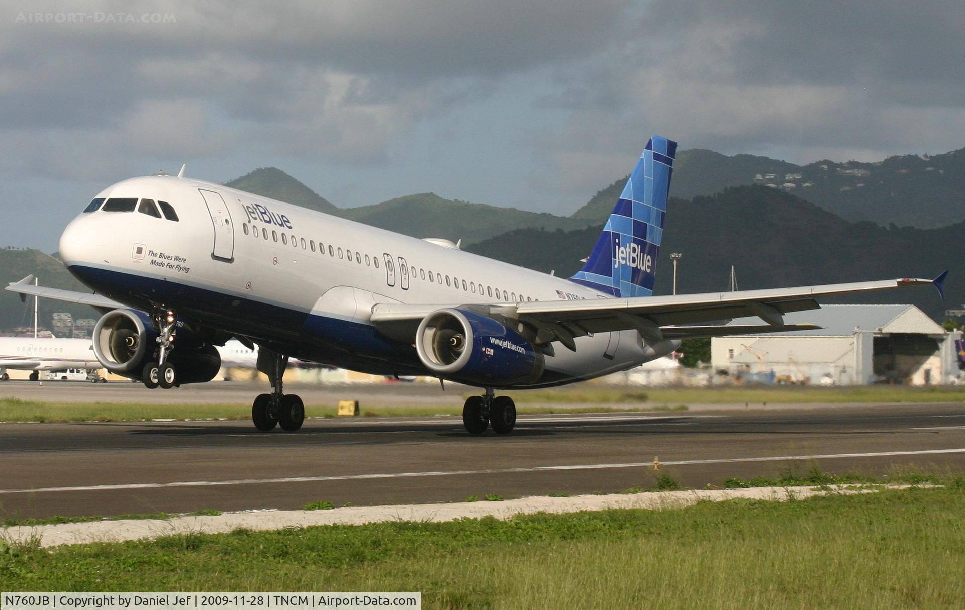 N760JB, 2008 Airbus A320-232 C/N 3659, Jetblue N760JB taking of from runway 28 for JFK