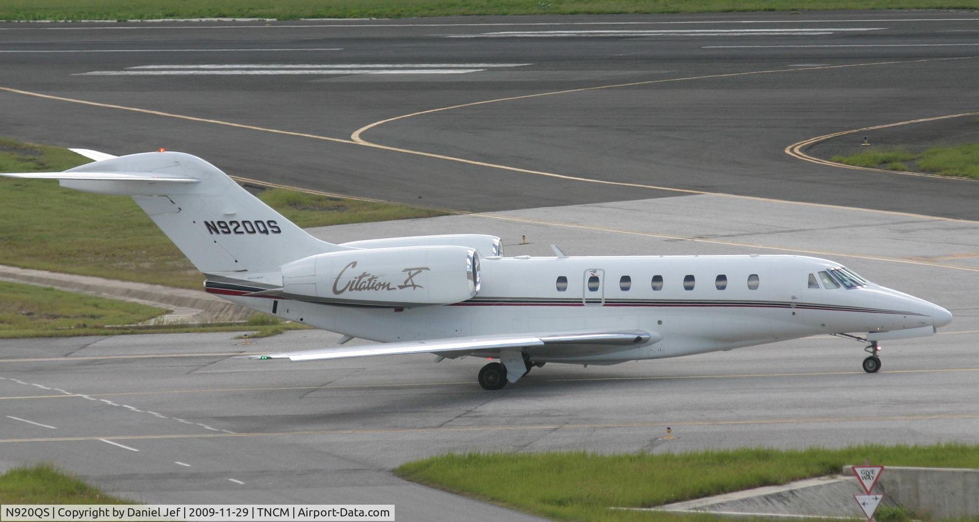 N920QS, 2000 Cessna 750 Citation X Citation X C/N 750-0120, N920QS taxing to holding point A