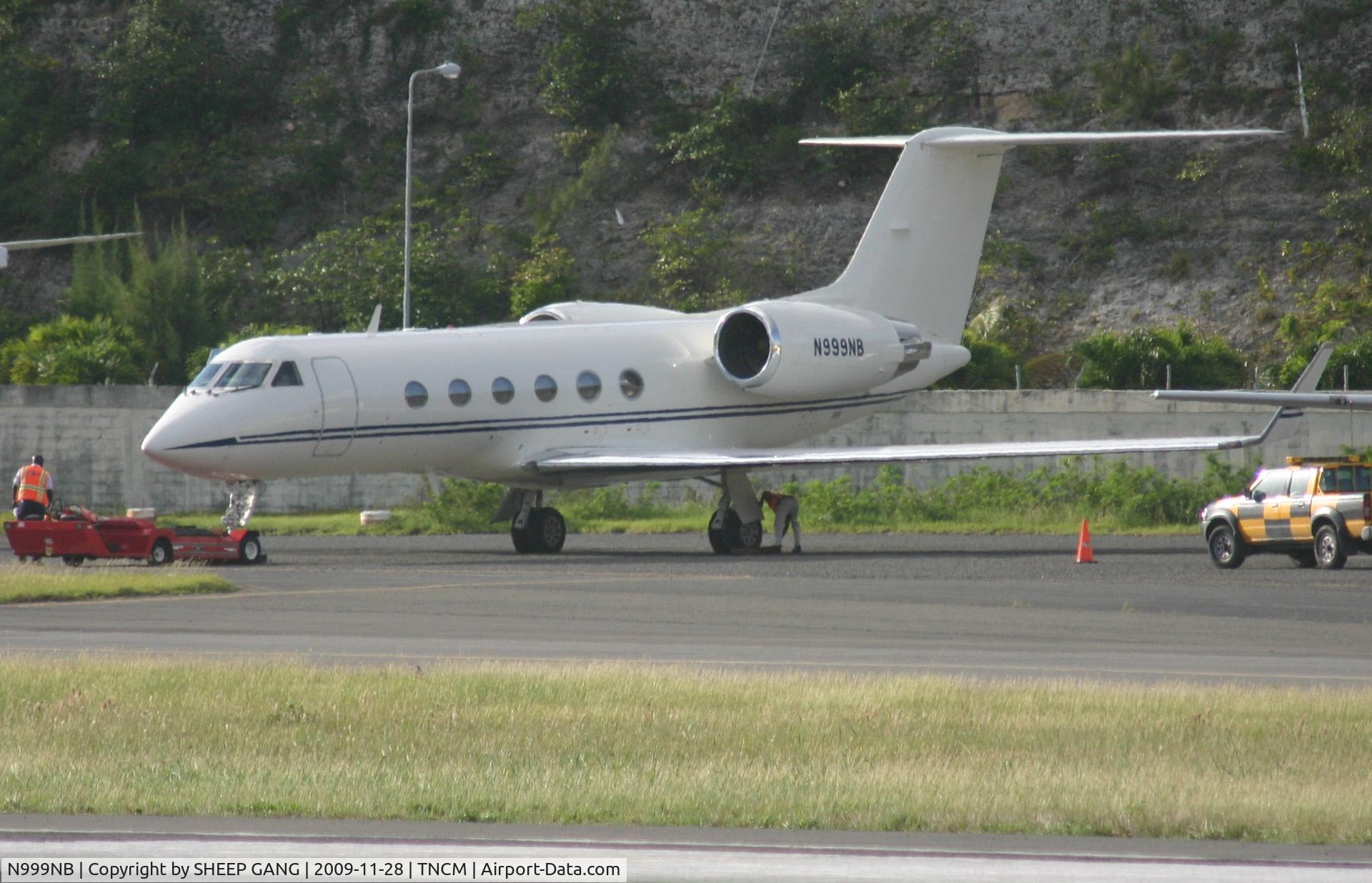 N999NB, Gulfstream Aerospace G-IV C/N 1234, N999NB park at the cargo ramp