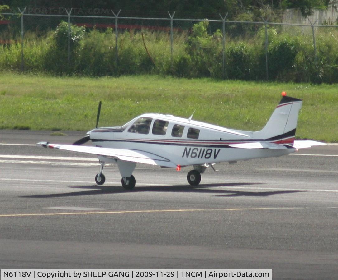 N6118V, Hawker Beechcraft Corp G36 Bonanza C/N E-3918, N6118V landing at tncm