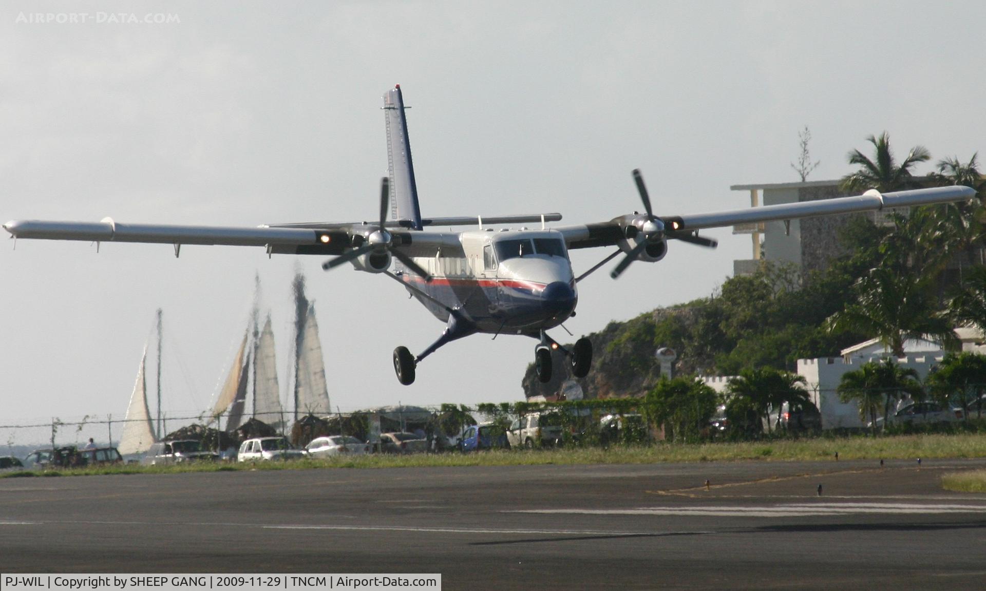 PJ-WIL, 1973 De Havilland Canada DHC-6-300 Twin Otter C/N 358, Winair landing at tncm
