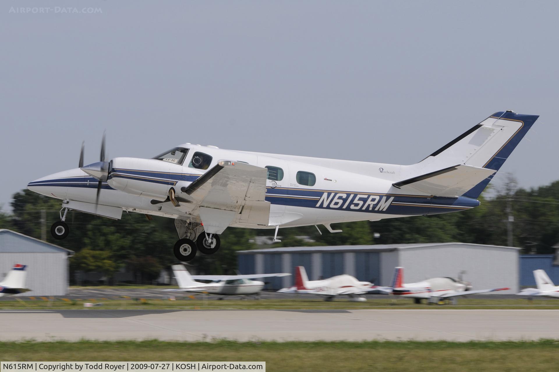 N615RM, 1981 Beech B-60 Duke C/N P-584, 2009 Oshkosh EAA fly-in