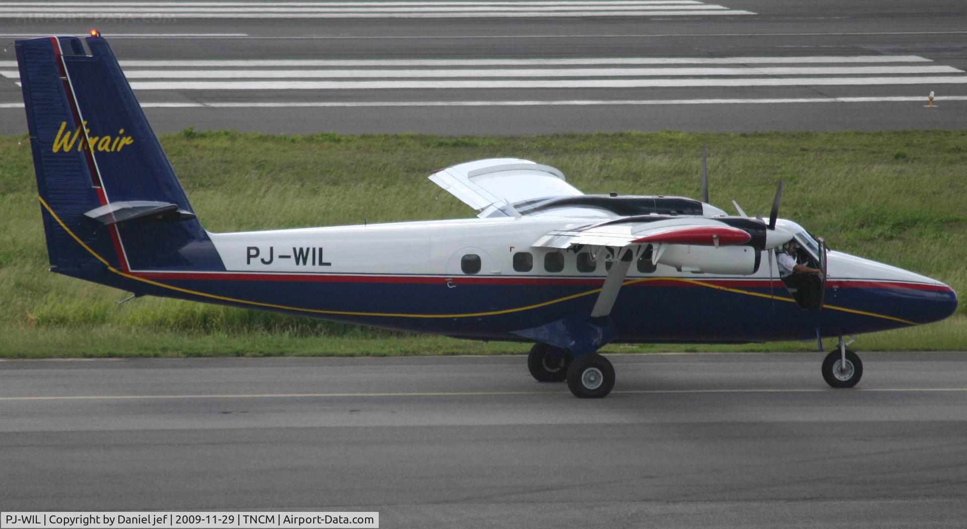 PJ-WIL, 1973 De Havilland Canada DHC-6-300 Twin Otter C/N 358, Taxing to A its hot up in here