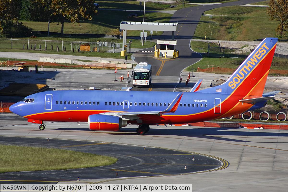 N450WN, 2004 Boeing 737-7H4 C/N 32470, Southwest