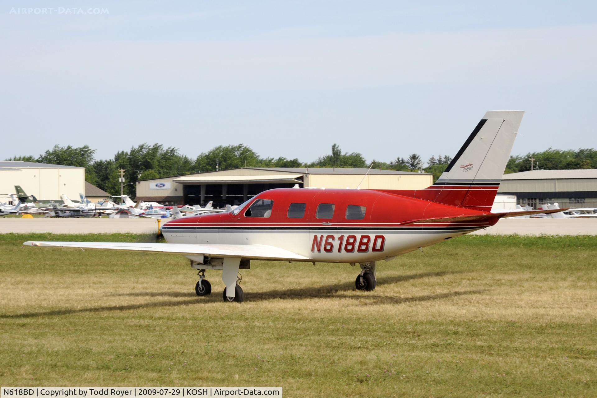 N618BD, 1989 Piper PA-46-350P Malibu Mirage C/N 4622047, 2009 Oshkosh EAA fly-in