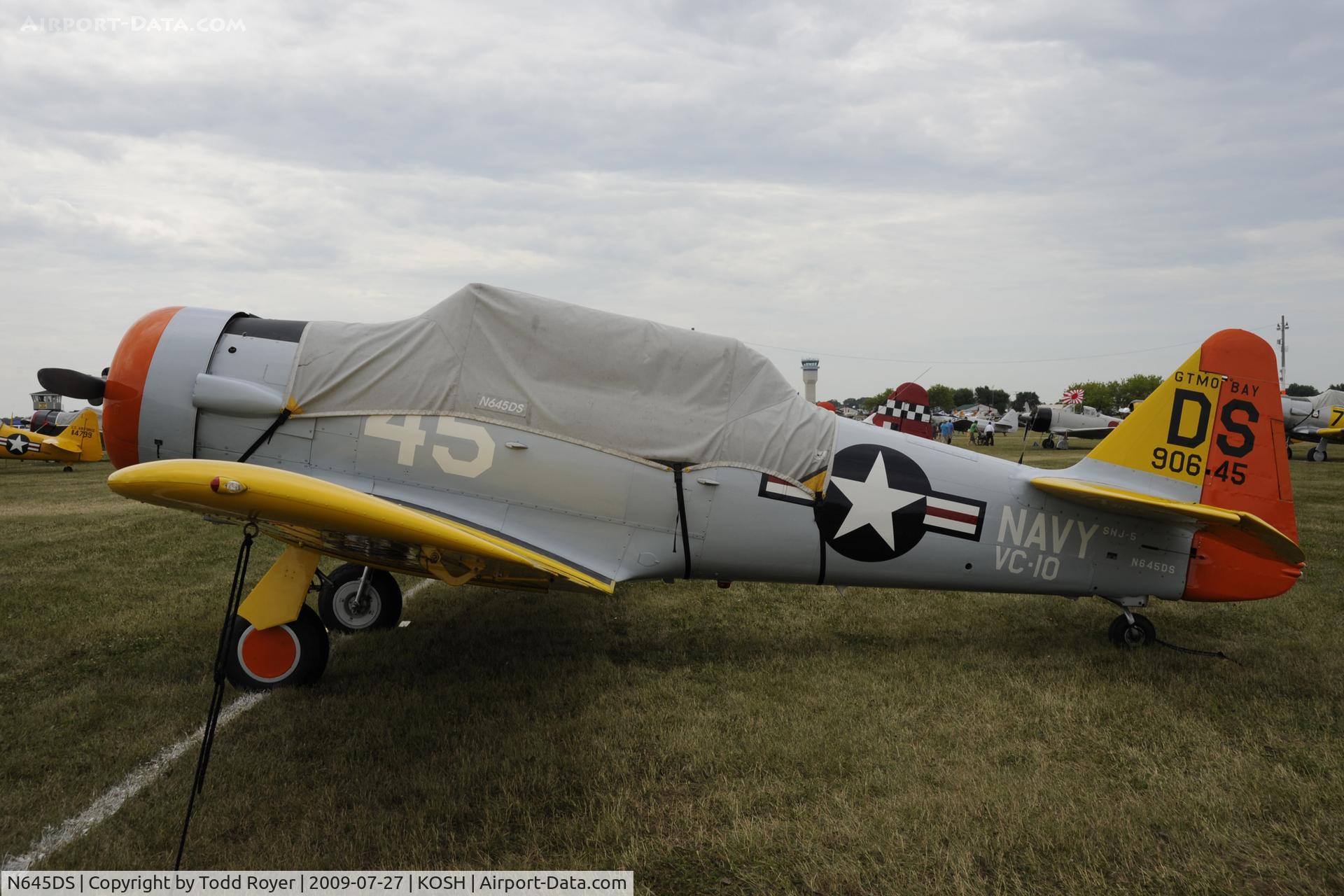 N645DS, 1944 North American SNJ-5 Texan Texan C/N 88-17678, 2009 Oshkosh EAA fly-in