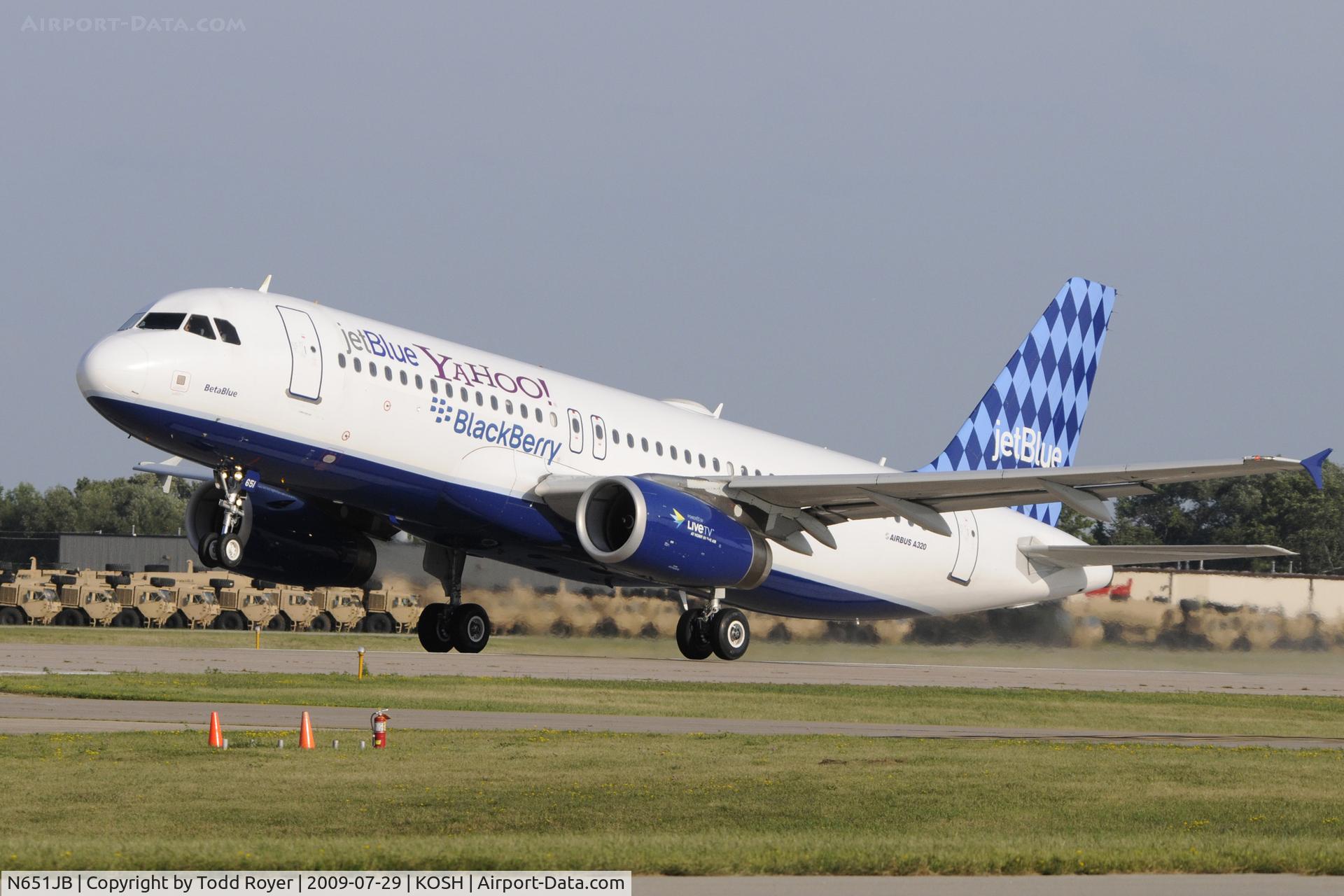N651JB, 2007 Airbus A320-232 C/N 2992, EAA AIRVENTURE 2009