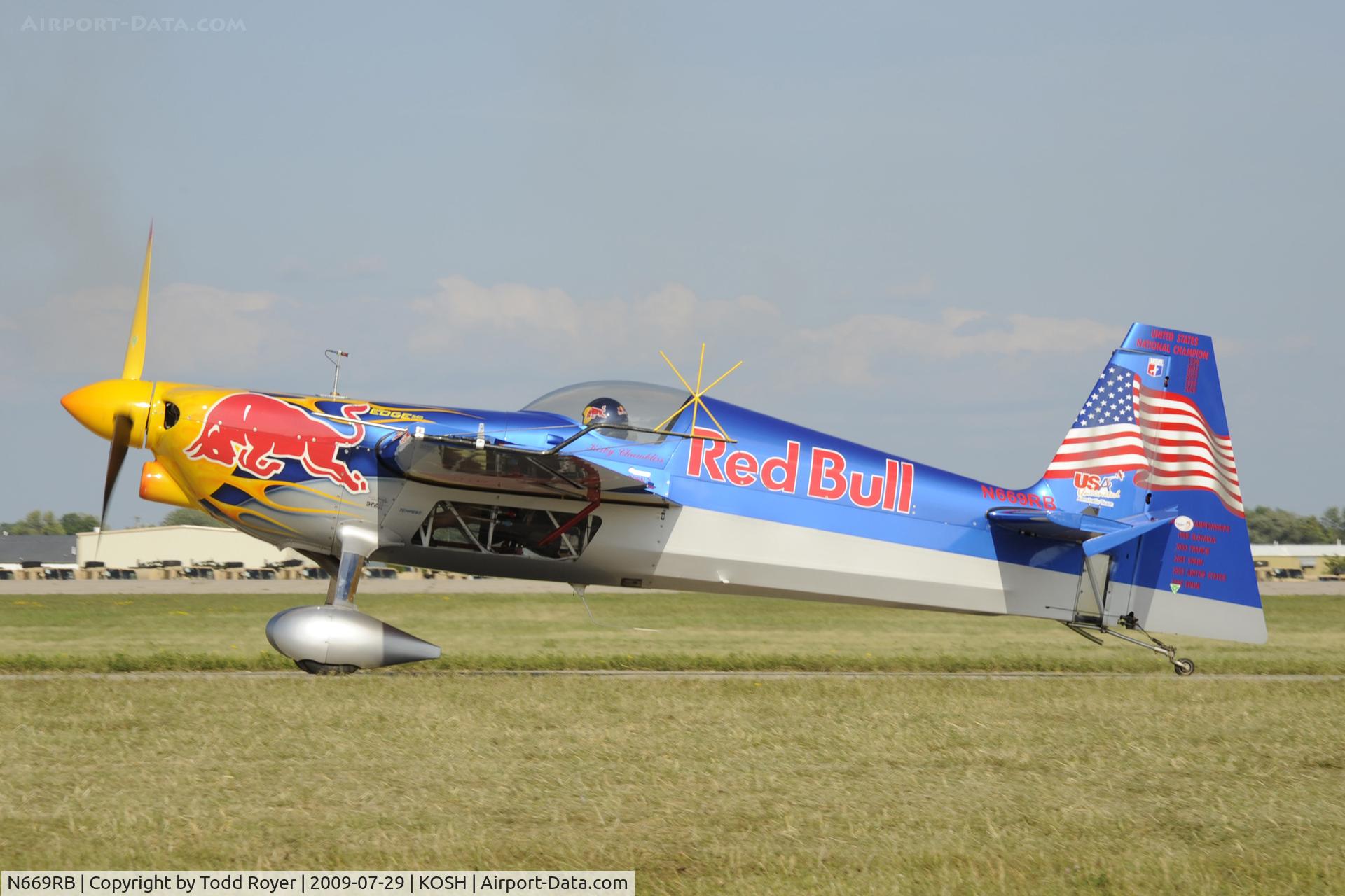 N669RB, 2000 Zivko Edge 540 C/N 0027, EAA AIRVENTURE 2009