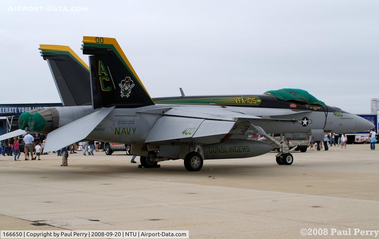 166650, Boeing F/A-18E Super Hornet C/N E113, Another look at this well colored up girl