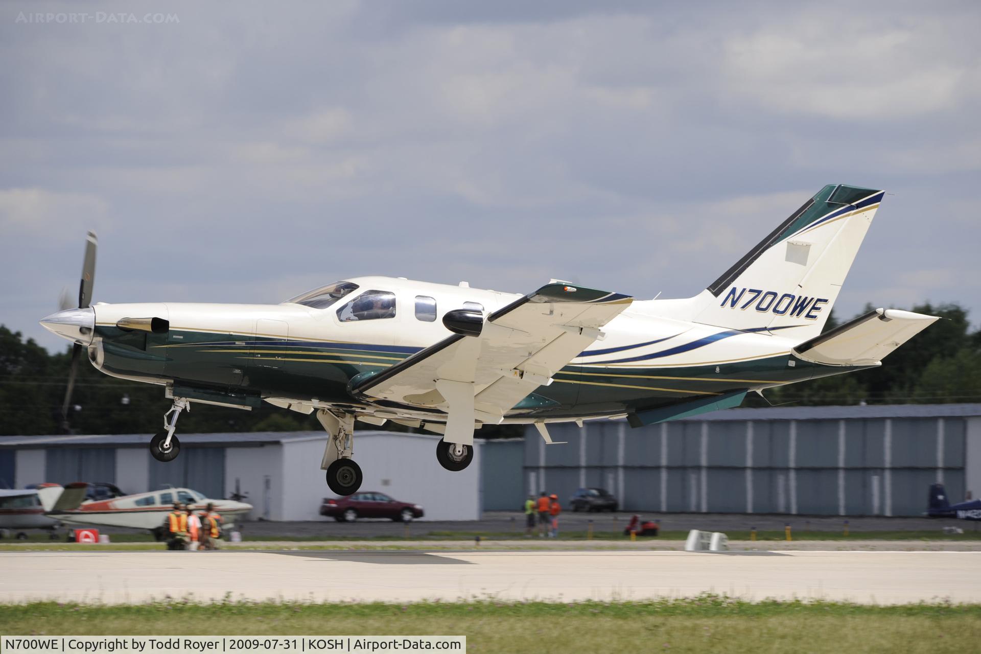 N700WE, 2001 Socata TBM-700 C/N 214, EAA AIRVENTURE 2009