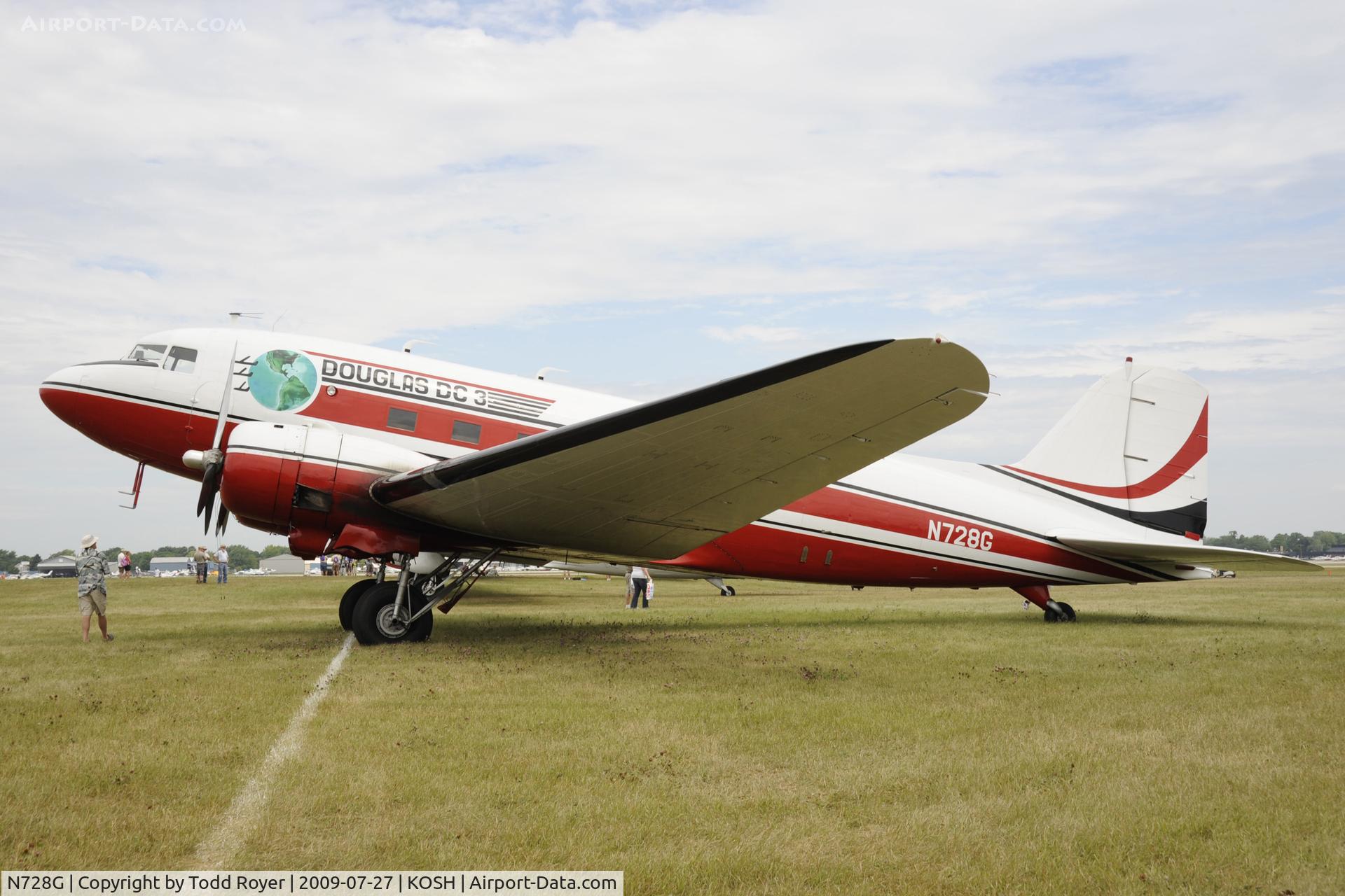 N728G, 1942 Douglas DC-3C (C-47-DL) C/N 4359, EAA AIRVENTURE 2009