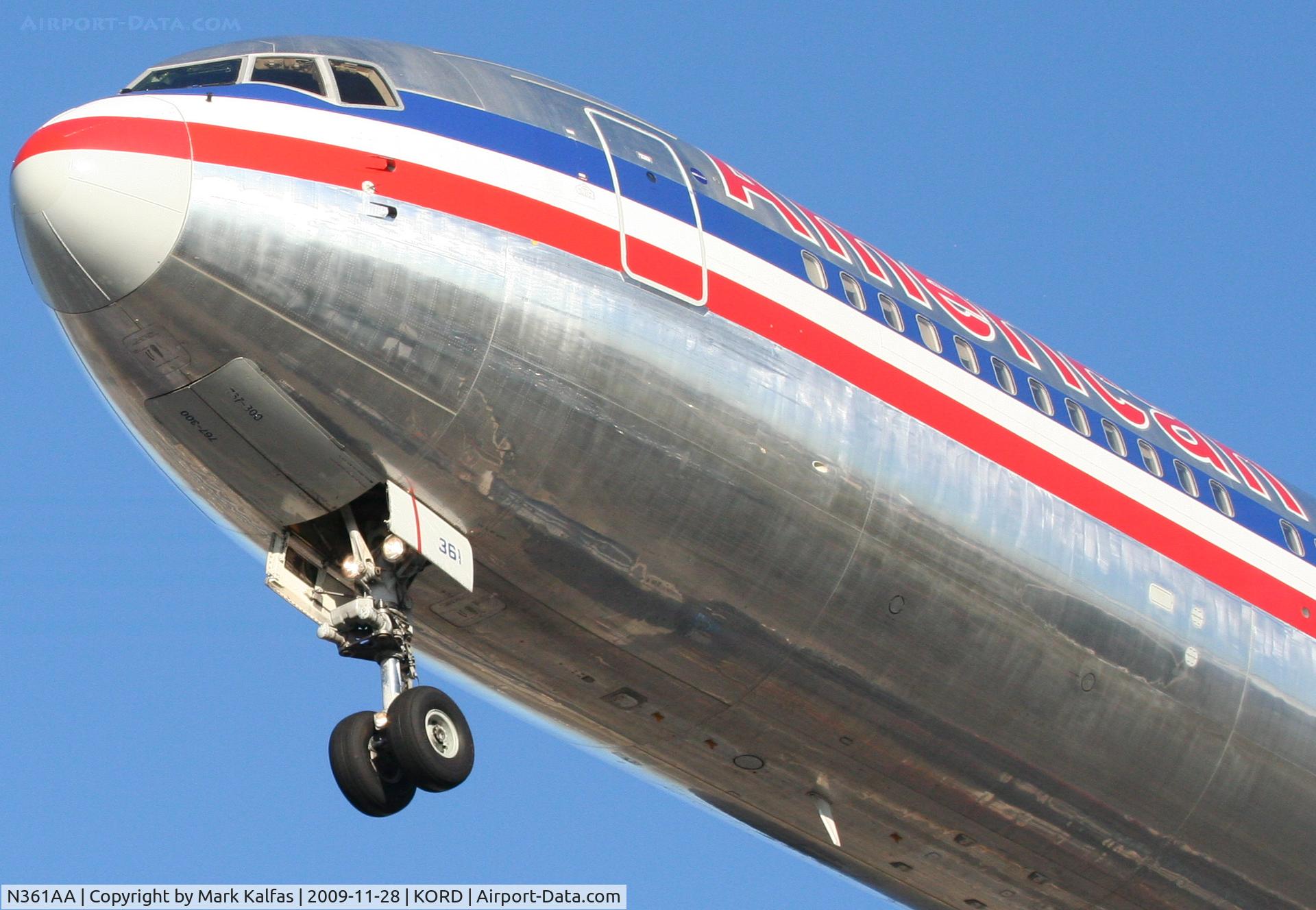 N361AA, 1988 Boeing 767-323 C/N 24042, American Airlines Boeing 767-323, AAL41 short final 27L arriving from LFPG.