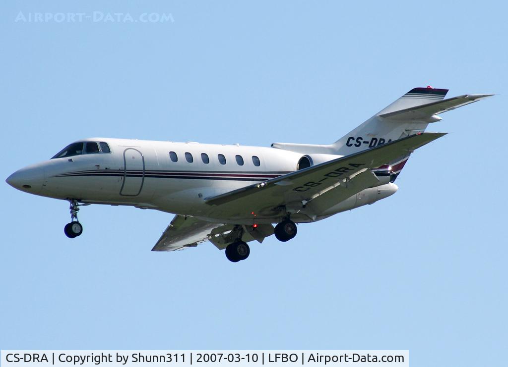 CS-DRA, 2004 Raytheon Hawker 800XP C/N 258686, Landing rwy 32L