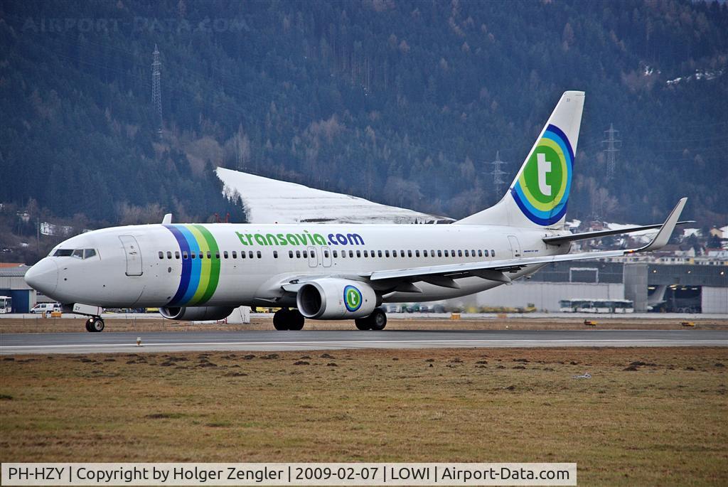 PH-HZY, 2002 Boeing 737-8K2 C/N 30646, Taxiing to rwy 08/26