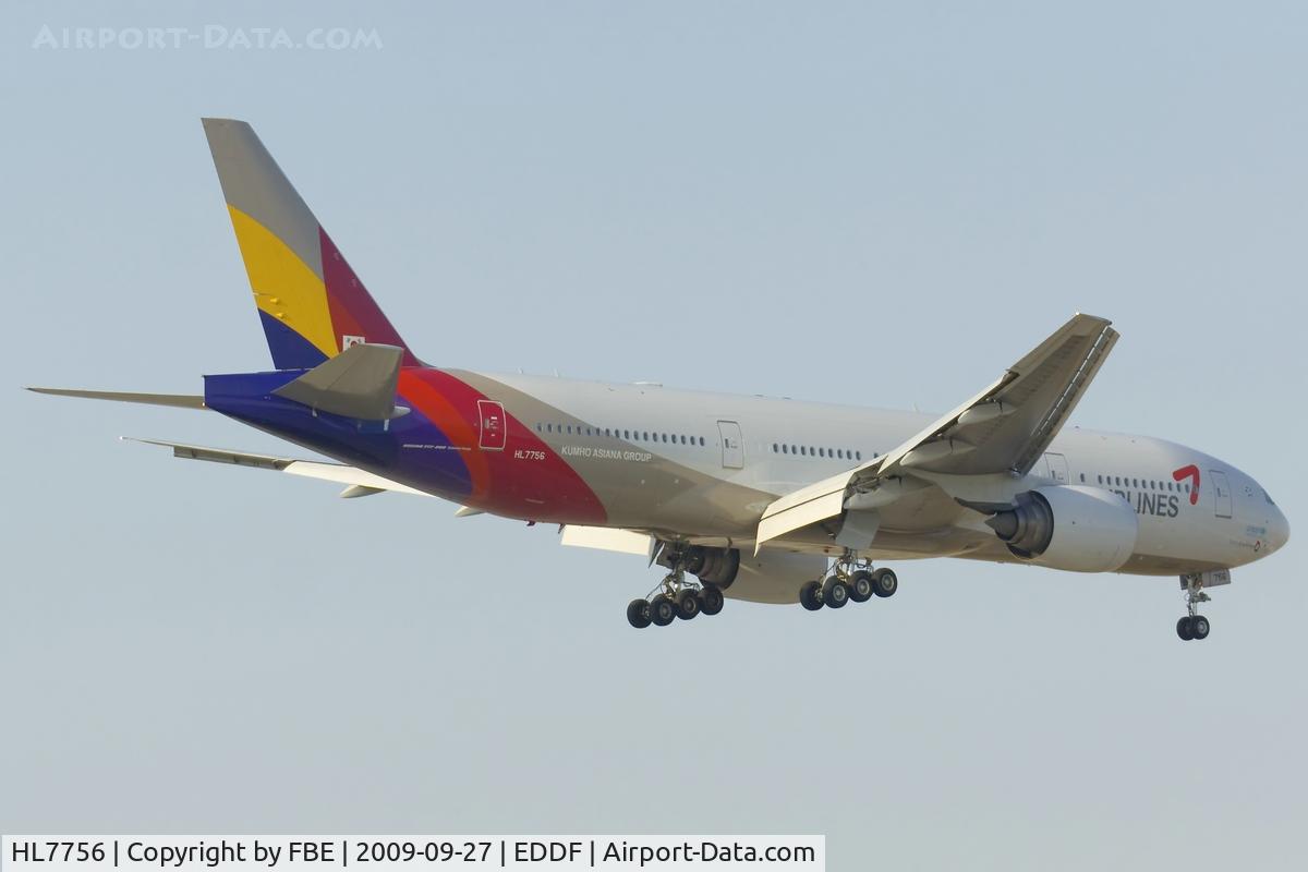 HL7756, Boeing 777-28E/ER C/N 30860/659, short final RW07R