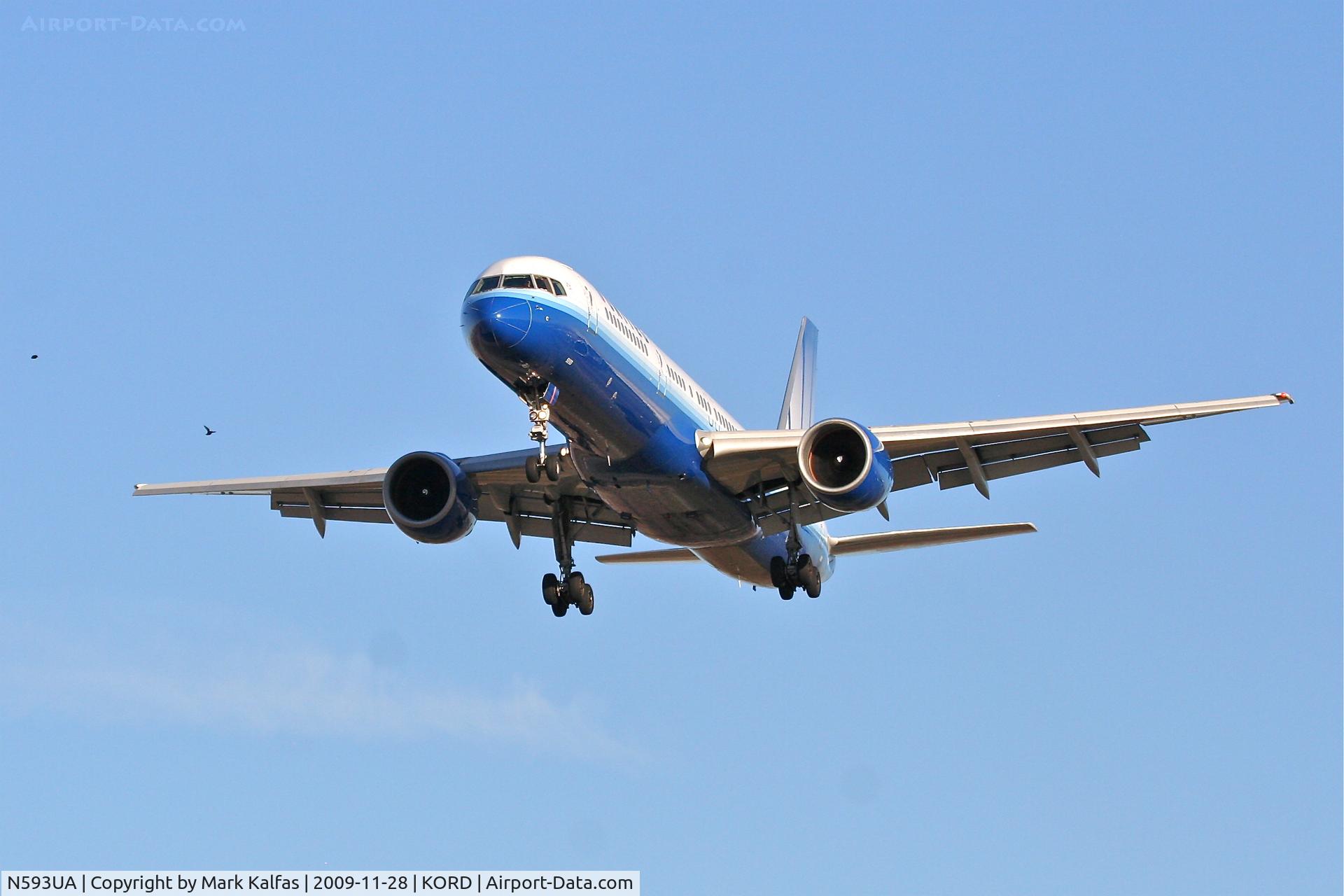 N593UA, 1996 Boeing 757-222(SF) C/N 28144, United Airlines Boeing 757-222, UAL537 short final 27L arriving from KBOS.