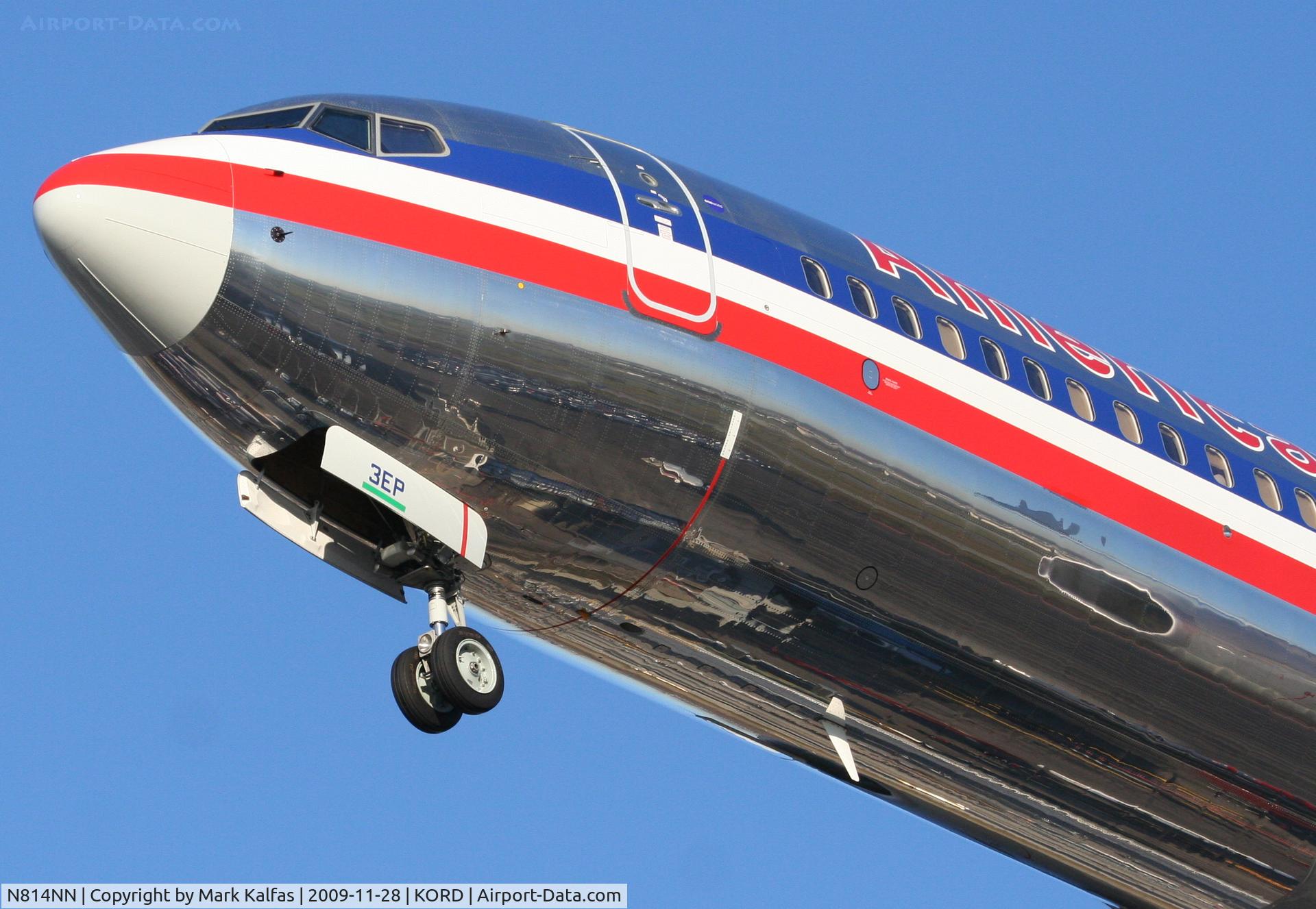 N814NN, 2009 Boeing 737-823 C/N 29562, American Airlines Boeing 737-823, AAL425 short final 27L arriving from KDCA.