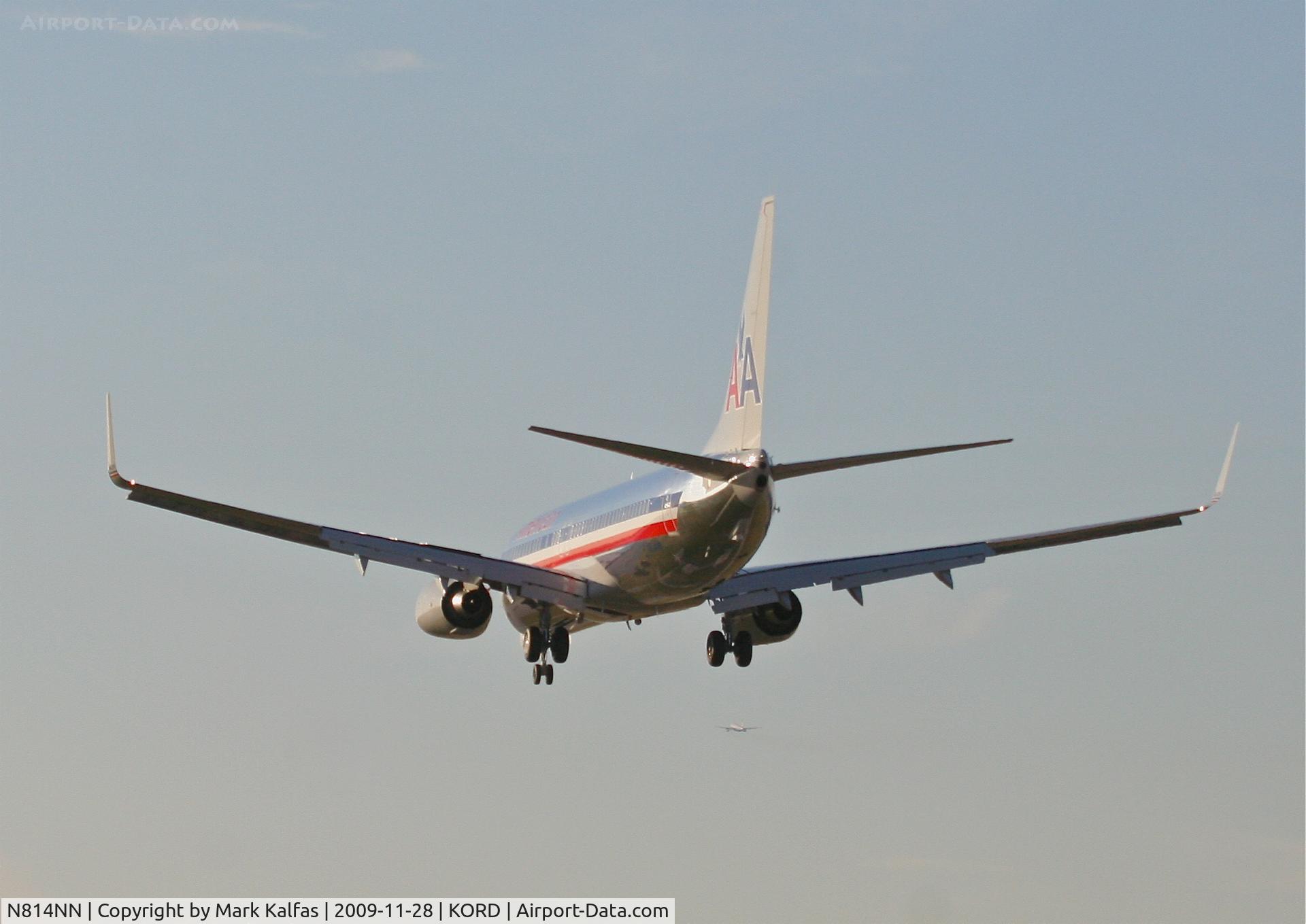 N814NN, 2009 Boeing 737-823 C/N 29562, American Airlines Boeing 737-823, AAL425 short final 27L arriving from KDCA.