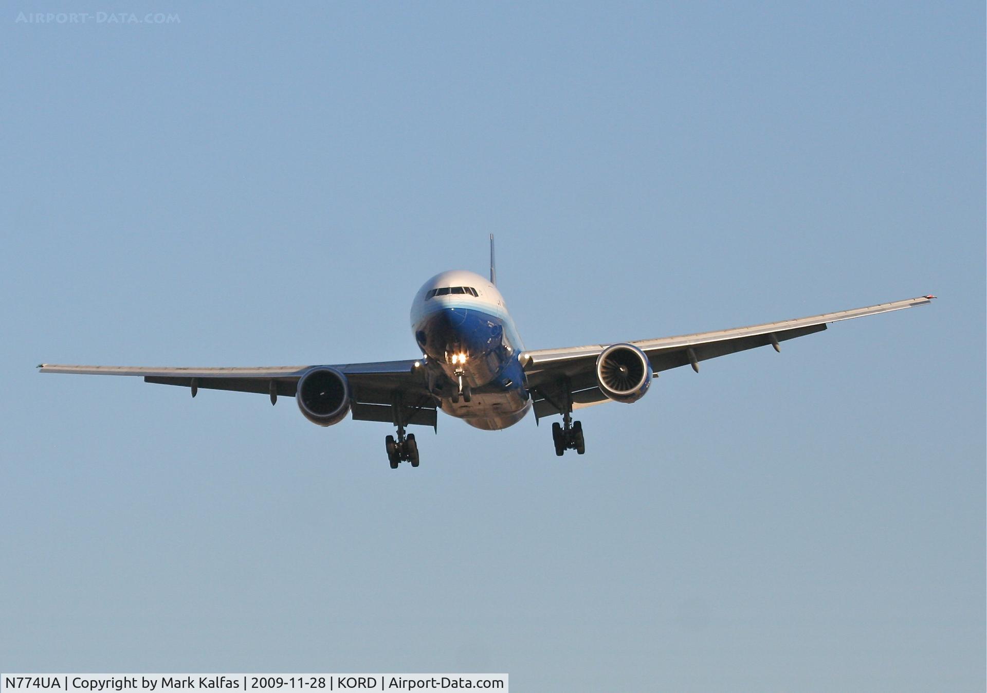 N774UA, 1996 Boeing 777-222 C/N 26936, United Airlines Boeing 777-222 