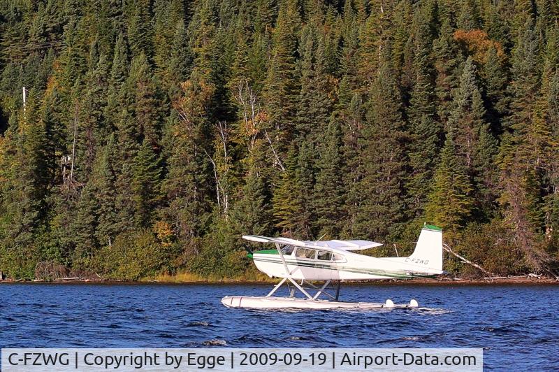 C-FZWG, 1971 Cessna 180H Skywagon C/N 18052200, Rivière Rapide Sept-Iles Qc.