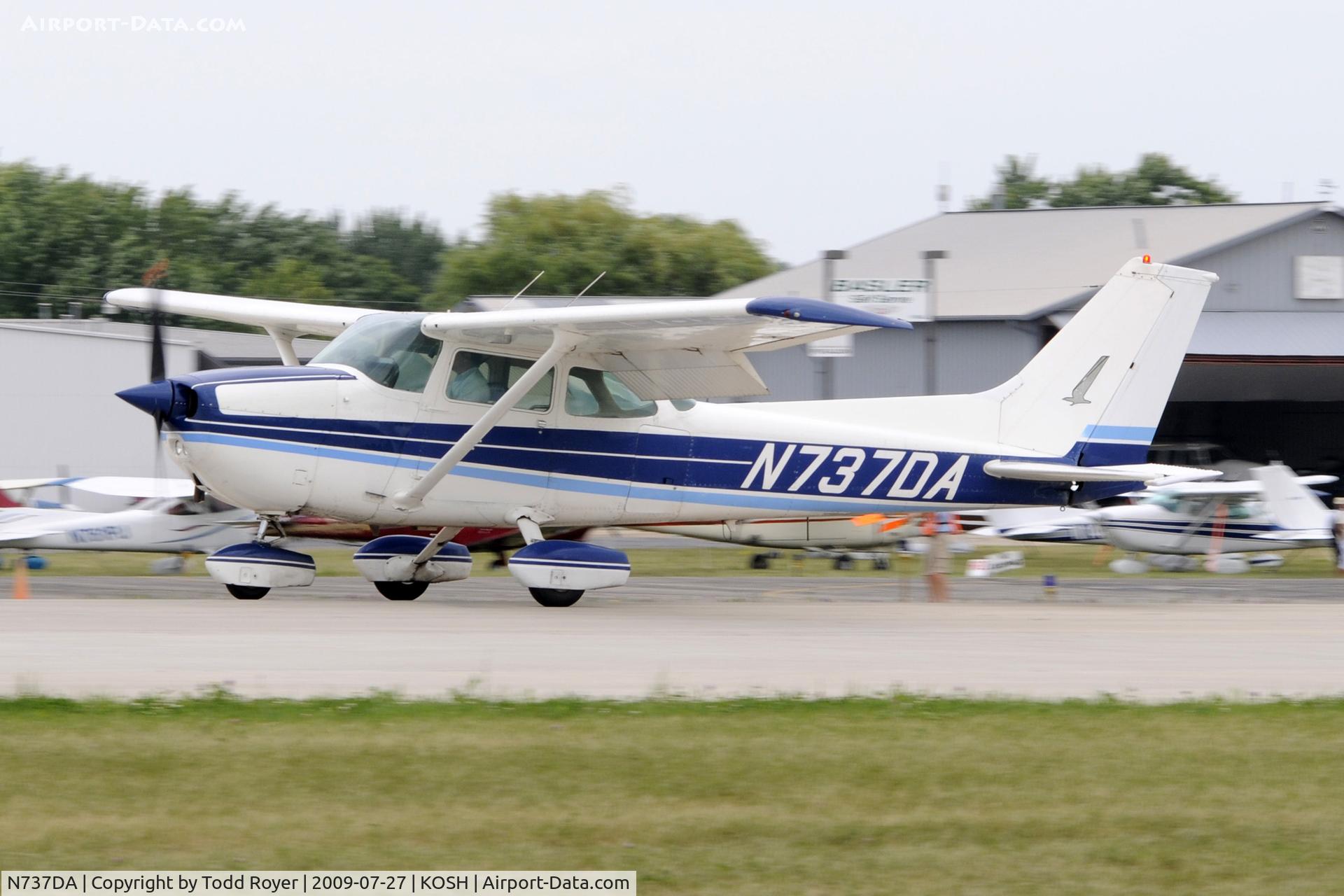 N737DA, 1977 Cessna 172N C/N 17269327, EAA AIRVENTURE 2009