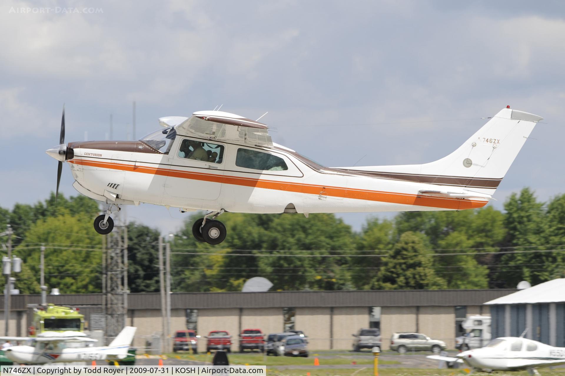 N746ZX, 1981 Cessna T210N Turbo Centurion C/N 21064368, EAA AIRVENTURE 2009