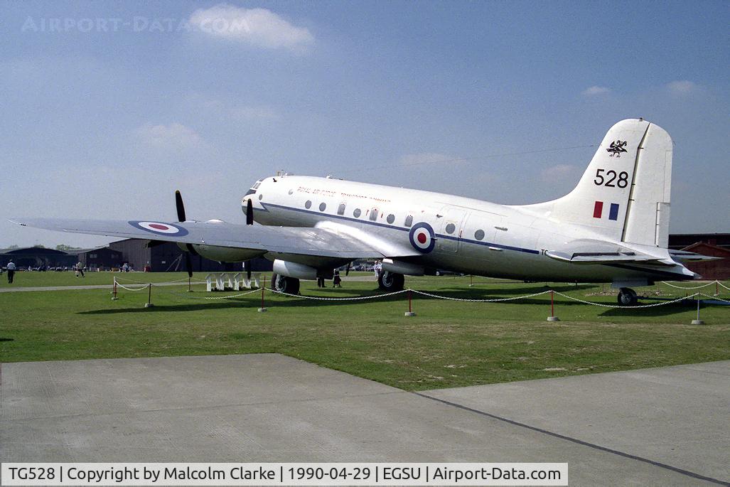 TG528, 1948 Handley Page Hastings C.1A C/N HP67/32, Handley Page HP-67 Hastings C1A in the Skyfame Collection at the Imperial War Museum, Duxford.