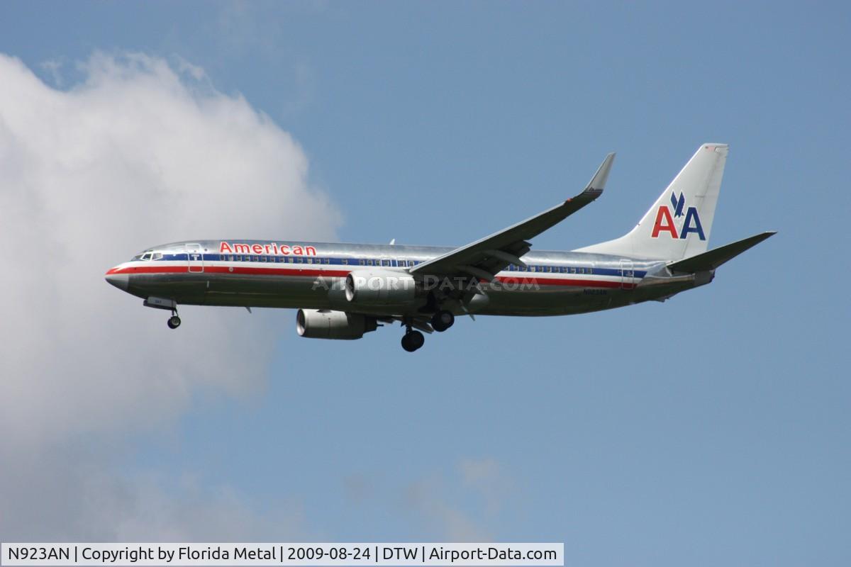 N923AN, 1999 Boeing 737-823 C/N 29524, American 737-800