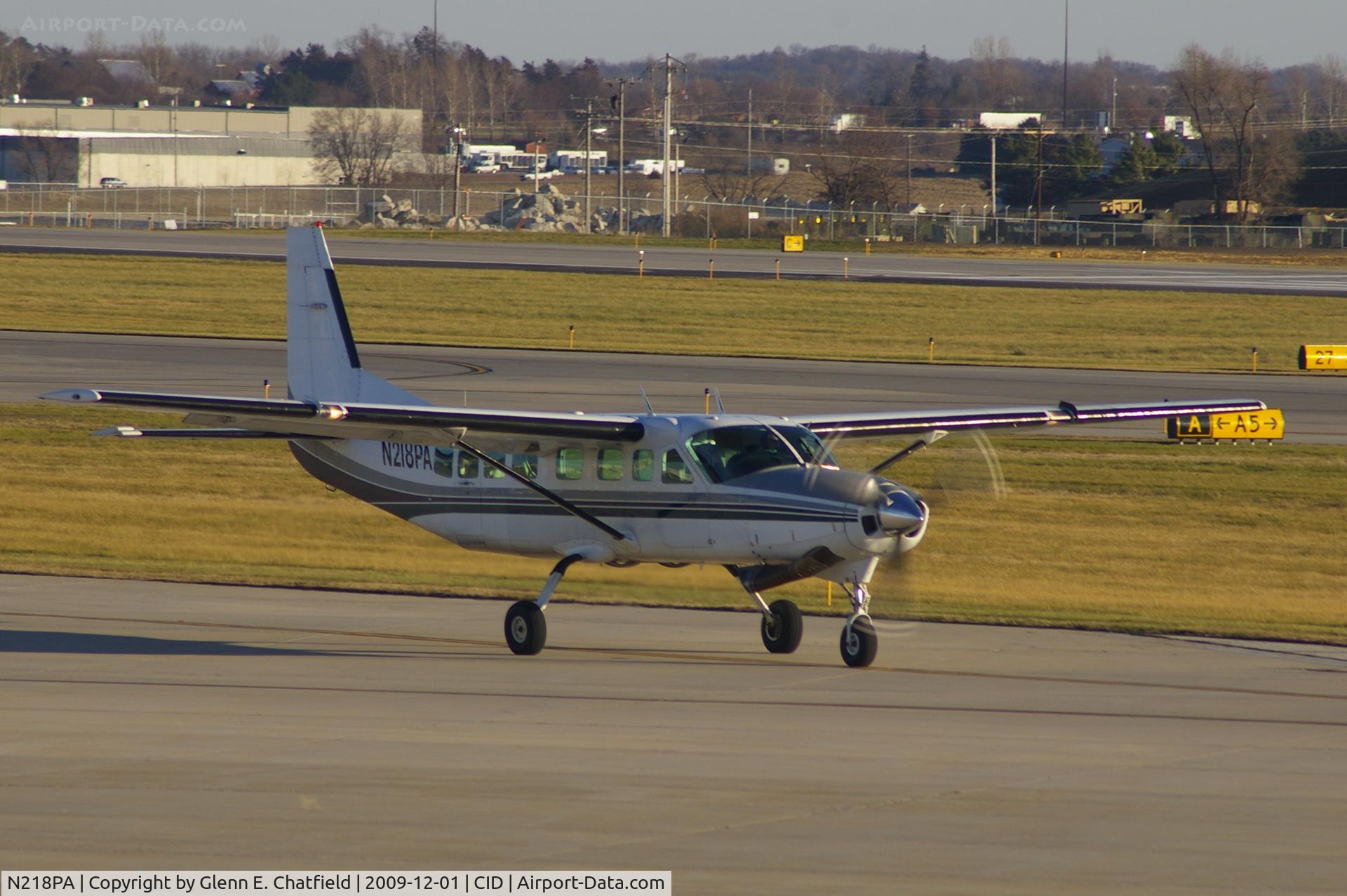 N218PA, 1992 Cessna 208B C/N 208B0306, Taxiing to Landmark FBO after a very short landing on Runway 27
