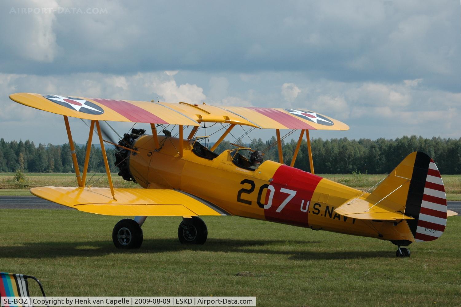 SE-BOZ, 1941 Boeing PT-13B Kaydet (A75) C/N 75-294, Stearman taxying at Dala-Järna airfield, Sweden.