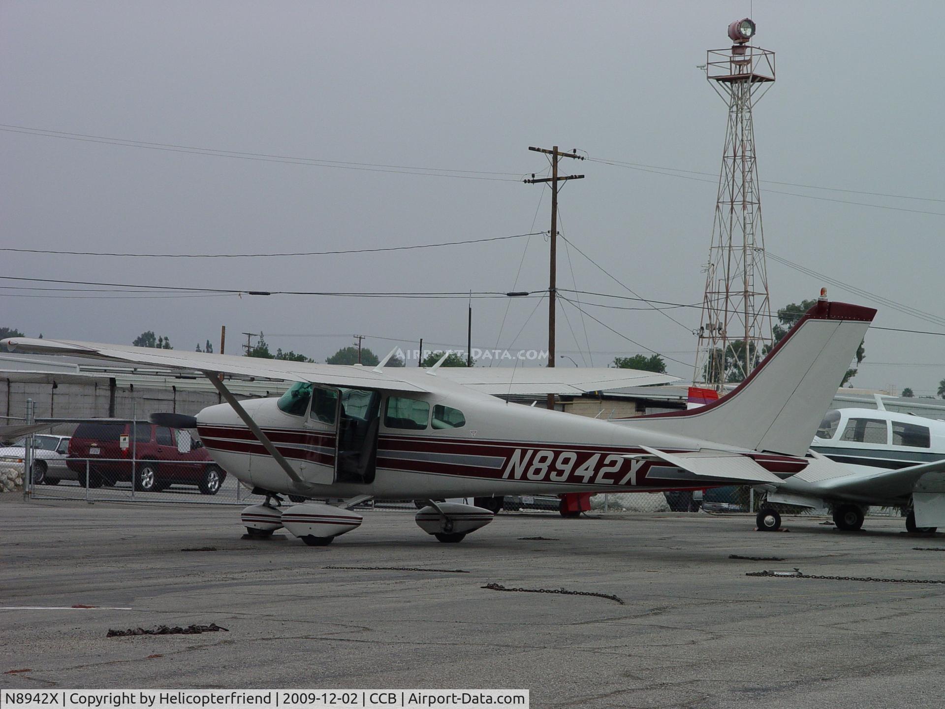 N8942X, 1961 Cessna 182D Skylane C/N 18253342, Waiting at Foothill Aircraft Sales and Service