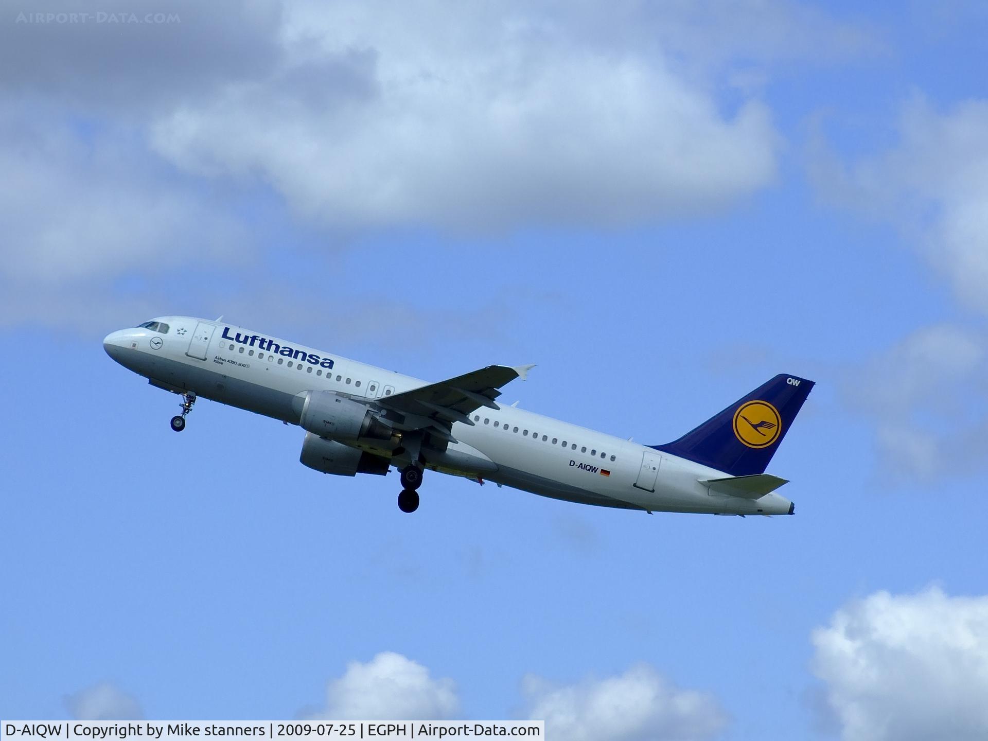 D-AIQW, 2000 Airbus A320-211 C/N 1367, Lufthansa A320 Departs EDI For FRA