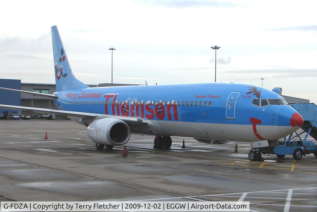 G-FDZA, 2007 Boeing 737-8K5 C/N 35134, Thomson B737 appears in Xmas livery at Luton