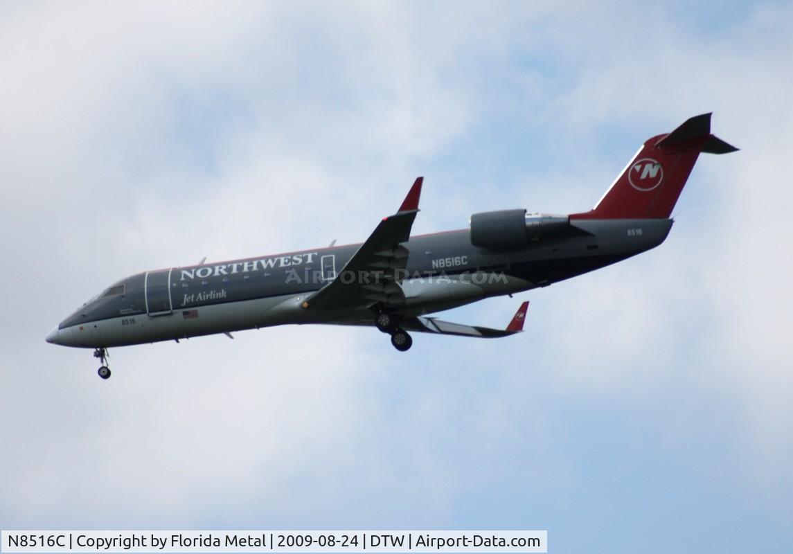 N8516C, 2001 Bombardier CRJ-200LR (CL-600-2B19) C/N 7516, Northwest Airlink CRJ-200