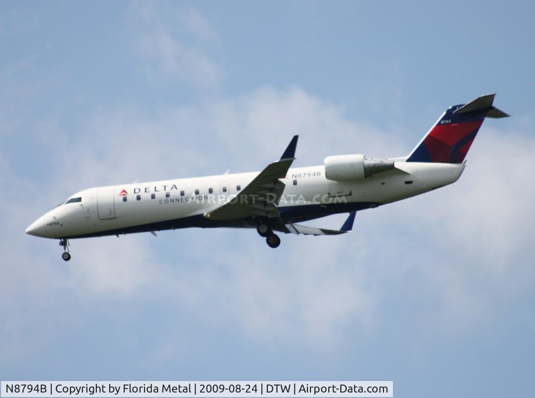 N8794B, 2003 Bombardier CRJ-200 (CL-600-2B19) C/N 7794, Delta Connection CRJ-200