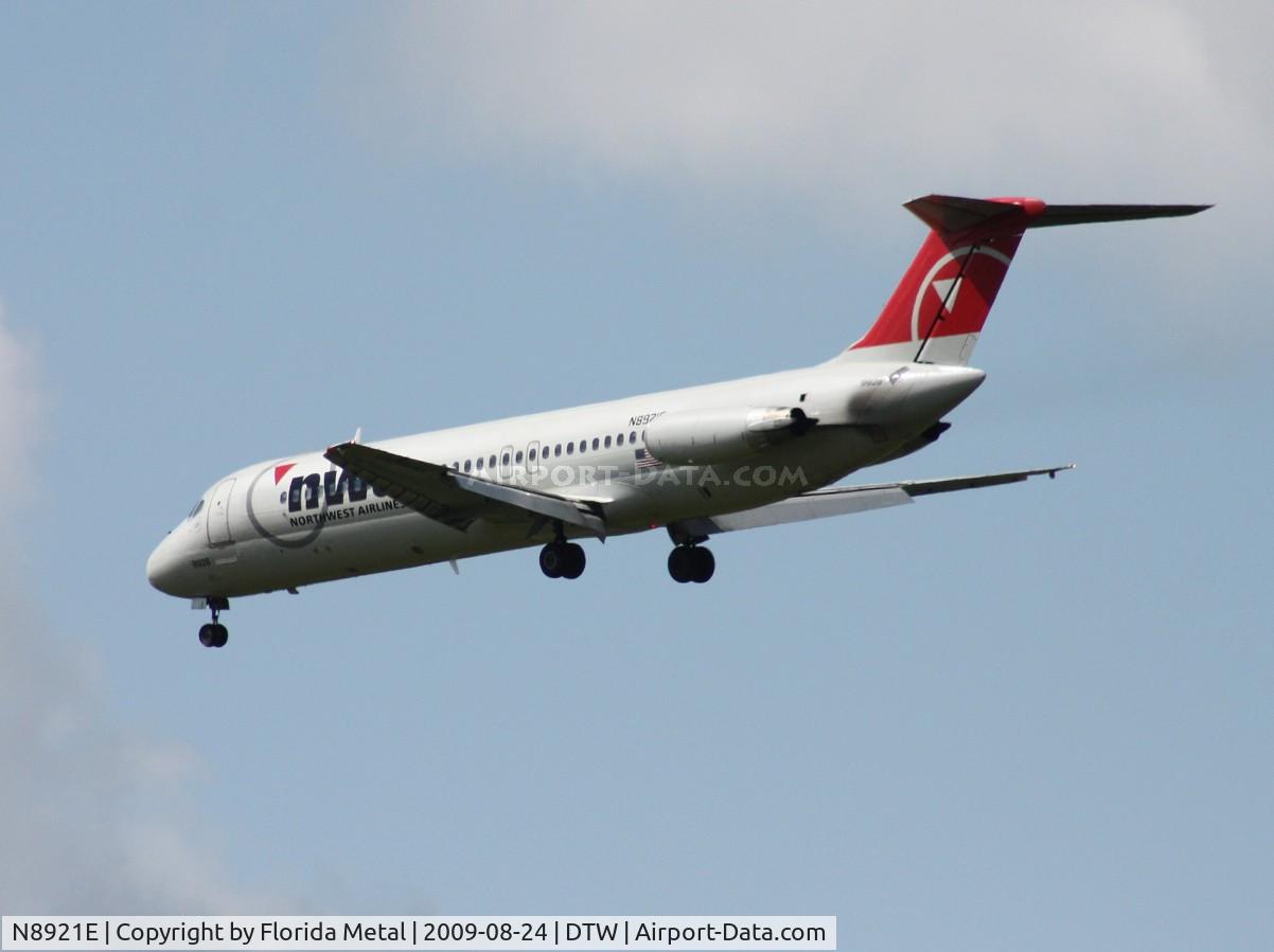 N8921E, 1967 Douglas DC-9-31 C/N 45836, Northwest DC-9-31