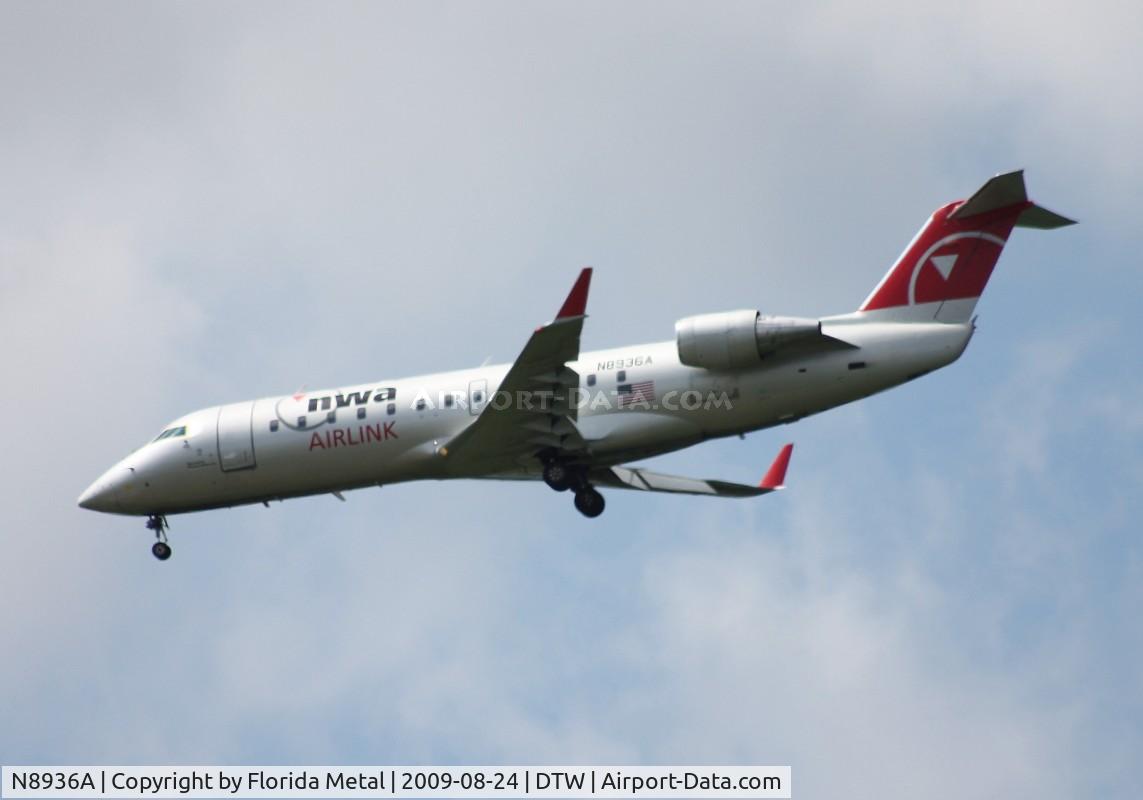 N8936A, 2004 Bombardier CRJ-200 (CL-600-2B19) C/N 7936, Northwest Airlink CRJ-200