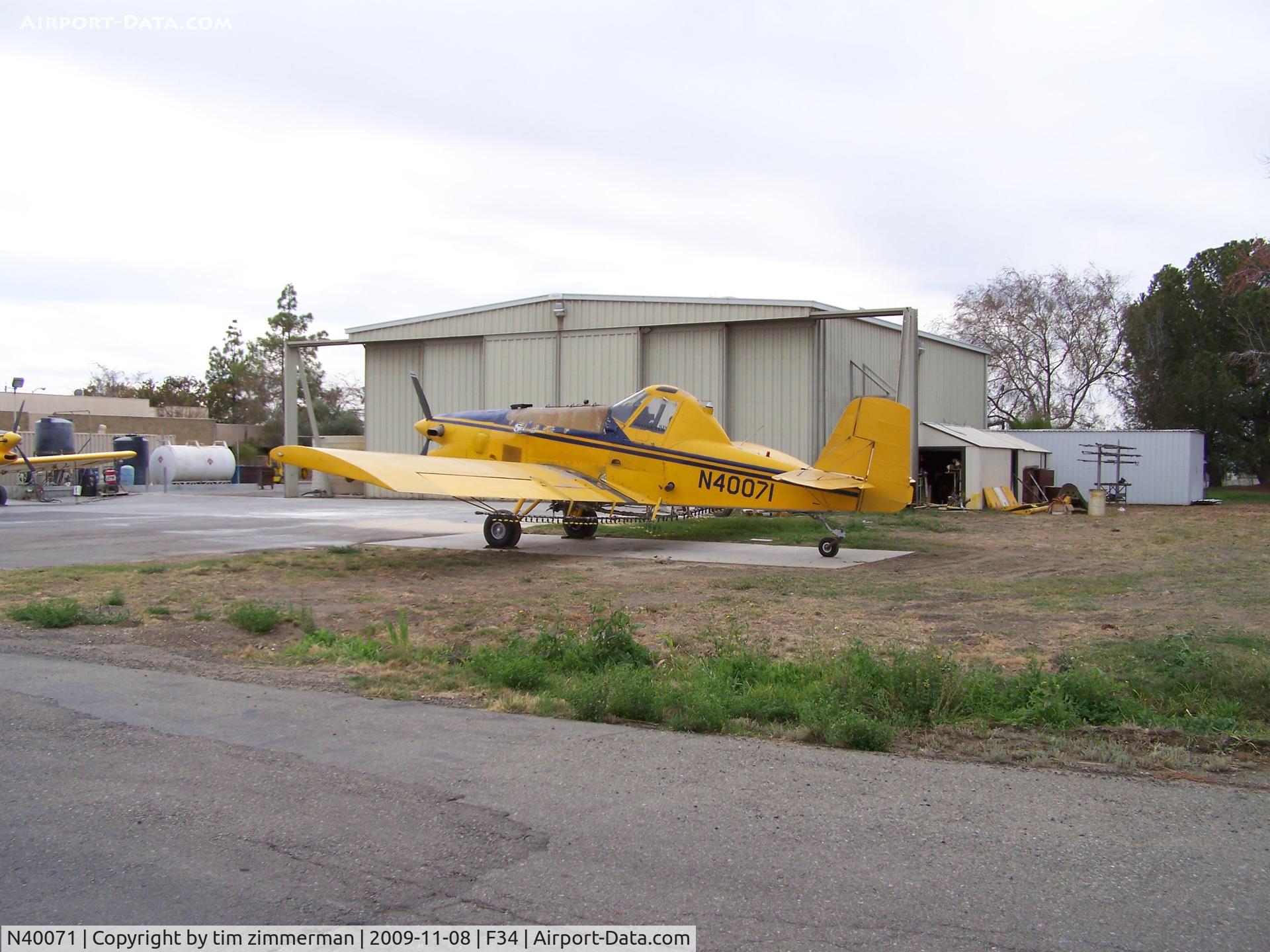 N40071, 1979 Ayres S2R-T34 Thrush C/N 6011, West Valley Avaition N 40071 rigged as sprayer