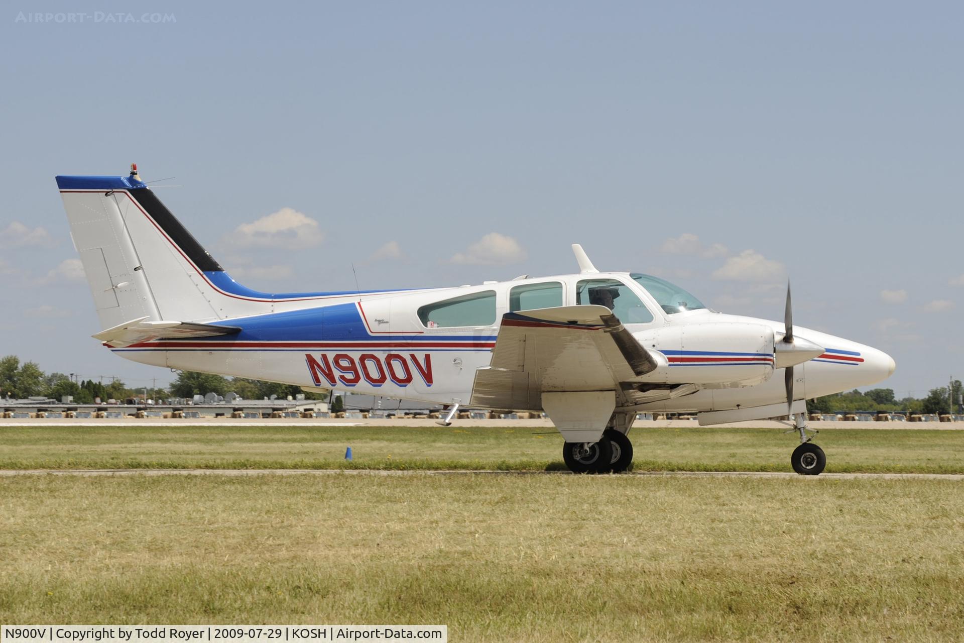 N900V, 1964 Beech 95-B55 (T42A) Baron C/N TC-803, EAA AIRVENTURE 2009