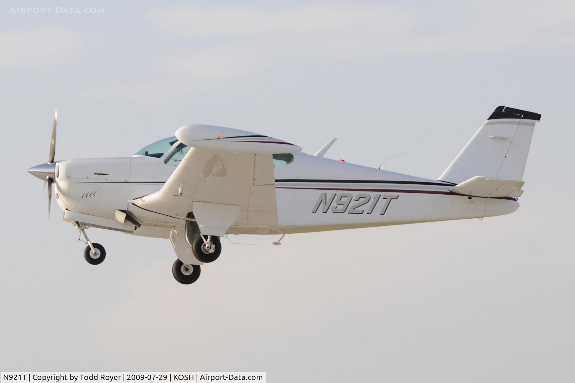 N921T, 1960 Beech 35-33 Debonair C/N CD-129, EAA AIRVENTURE 2009