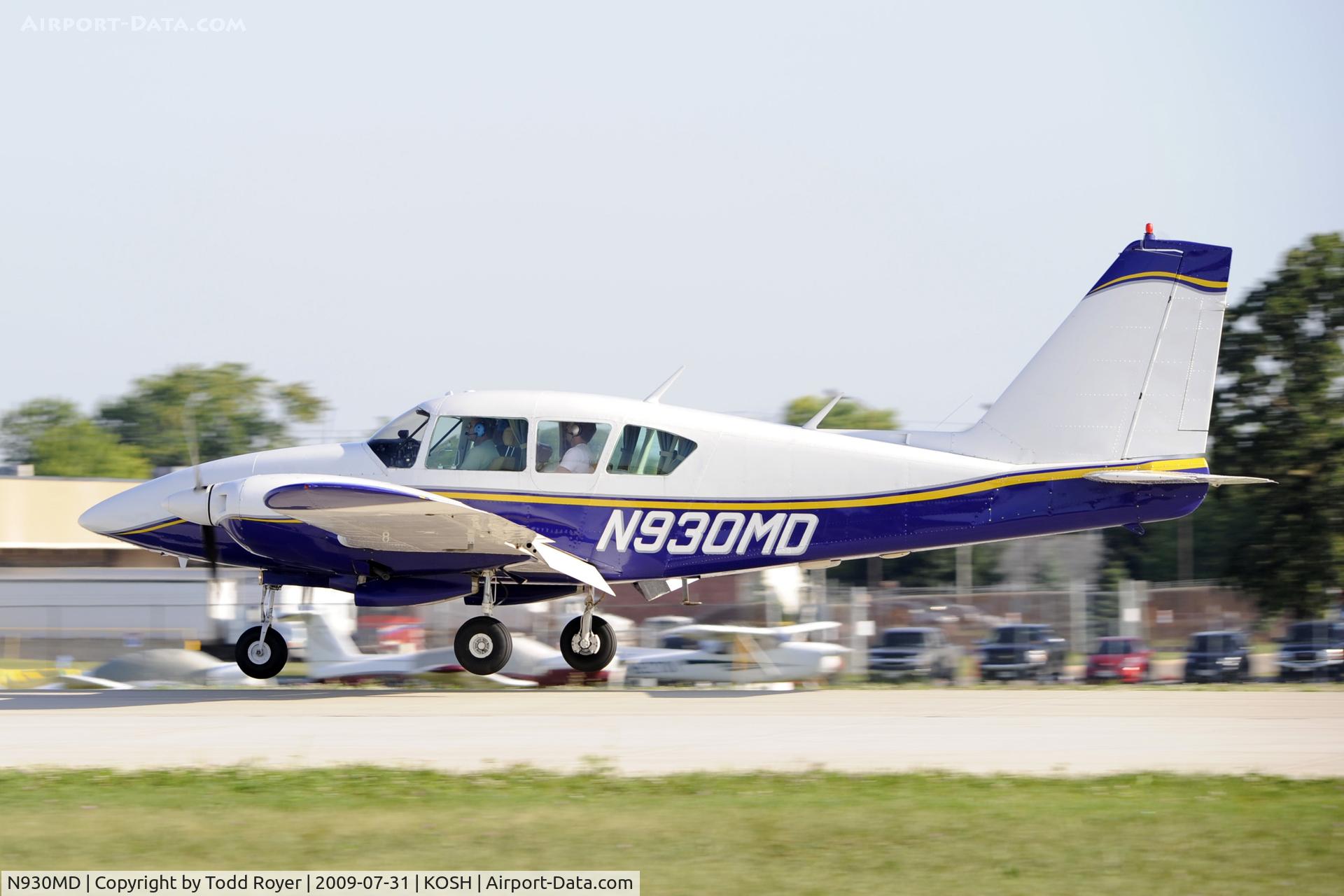 N930MD, 1967 Piper PA-23-250 Aztec C/N 27-3787, EAA AIRVENTURE 2009