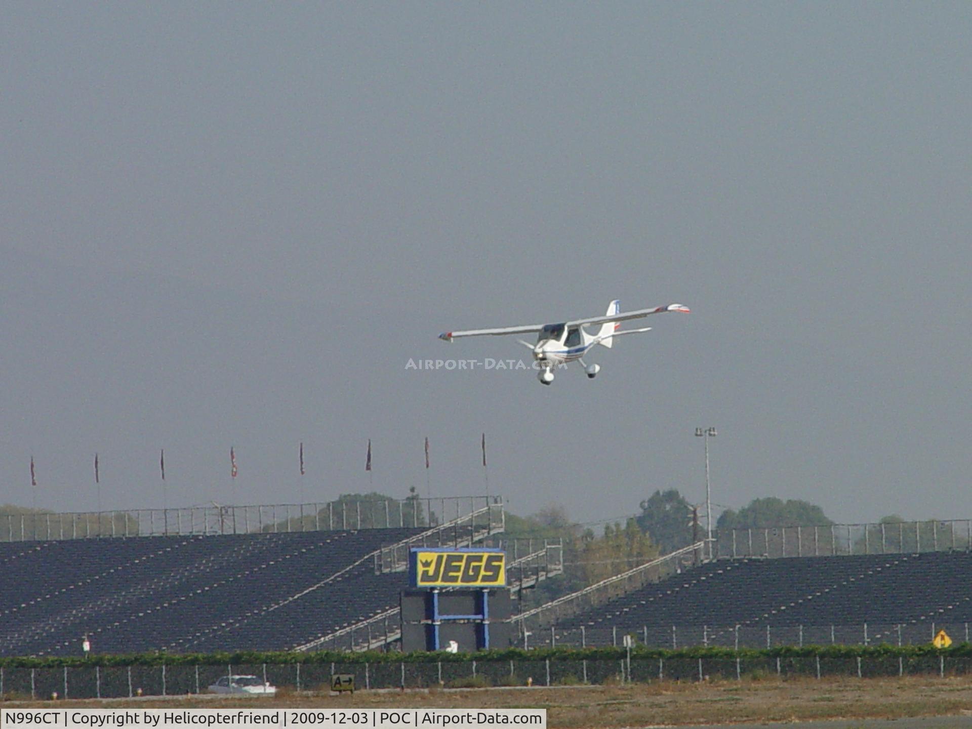 N996CT, 2006 Flight Design CTSW C/N 06-12-16, On final 26L