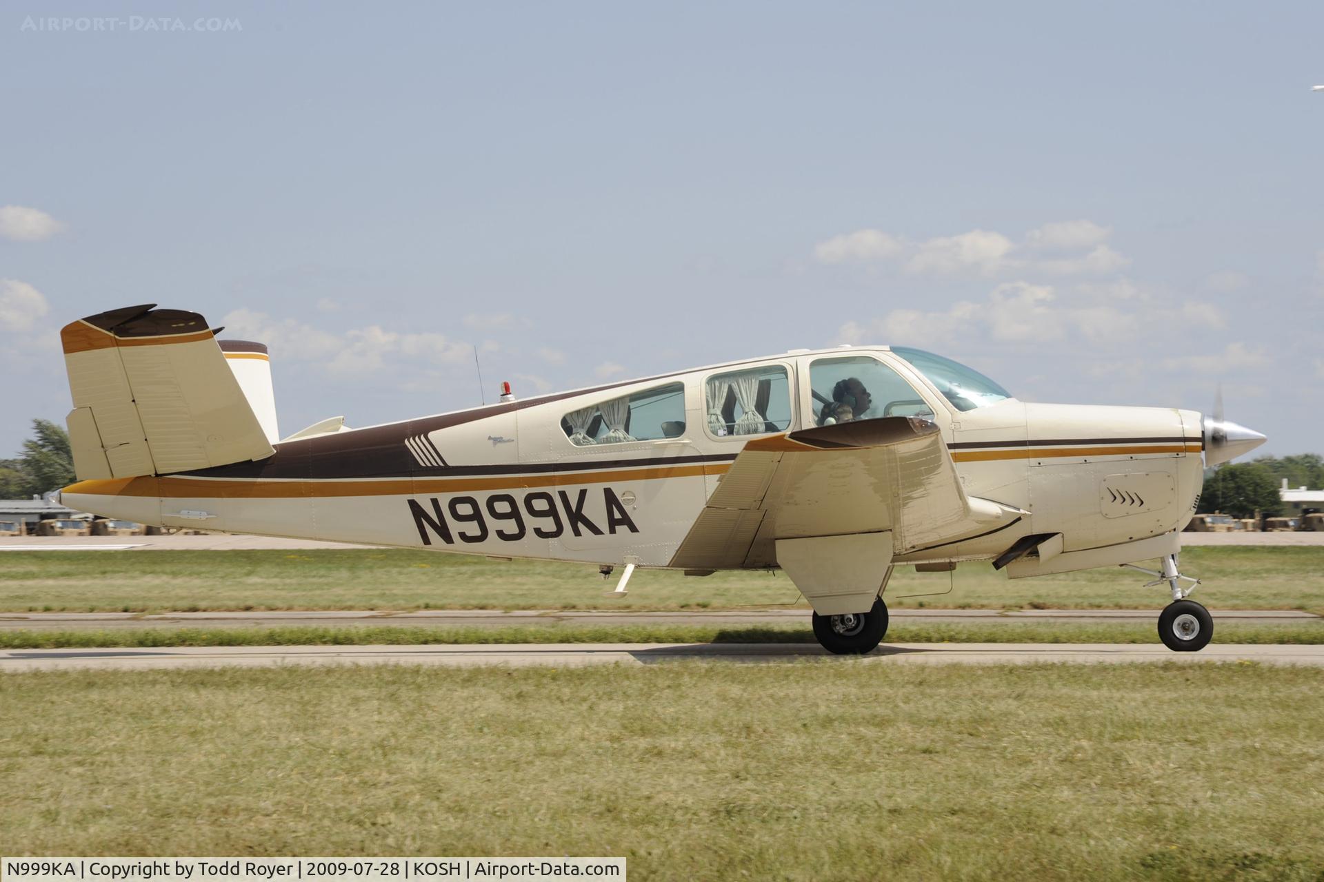 N999KA, 1967 Beech V35A Bonanza C/N D-8644, EAA AIRVENTURE 2009