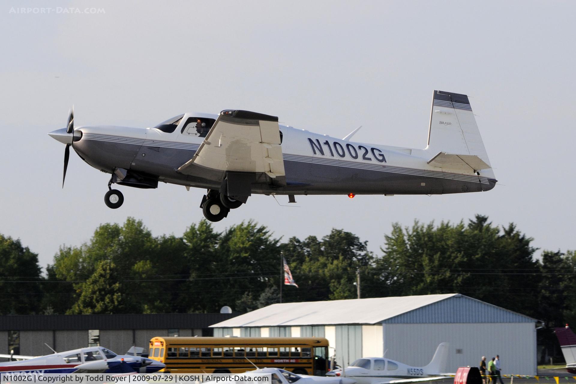 N1002G, 2000 Mooney M20M Bravo C/N 27-0295, EAA AIRVENTURE 2009