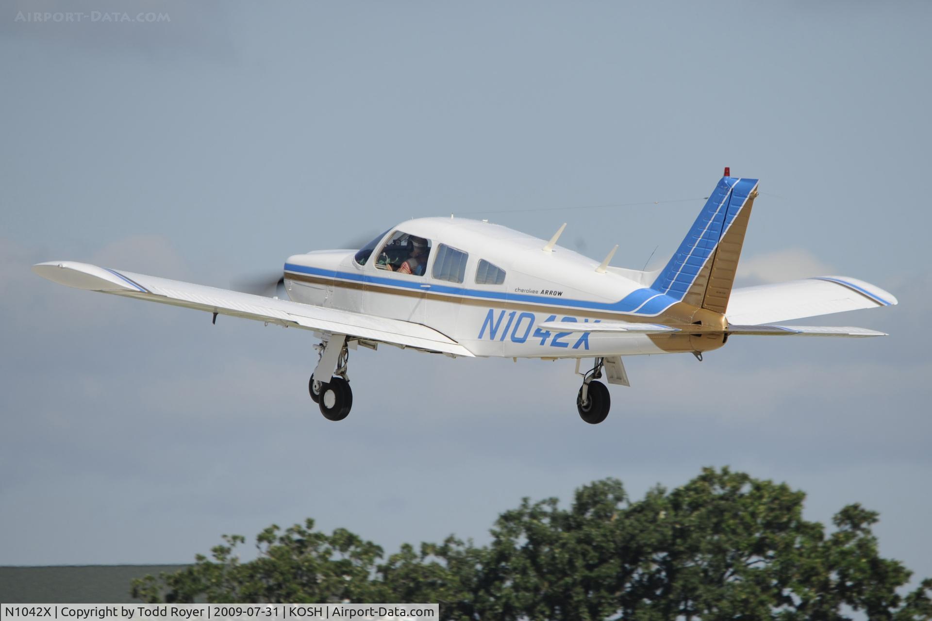 N1042X, 1975 Piper PA-28R-200 C/N 28R-7535223, EAA AIRVENTURE 2009