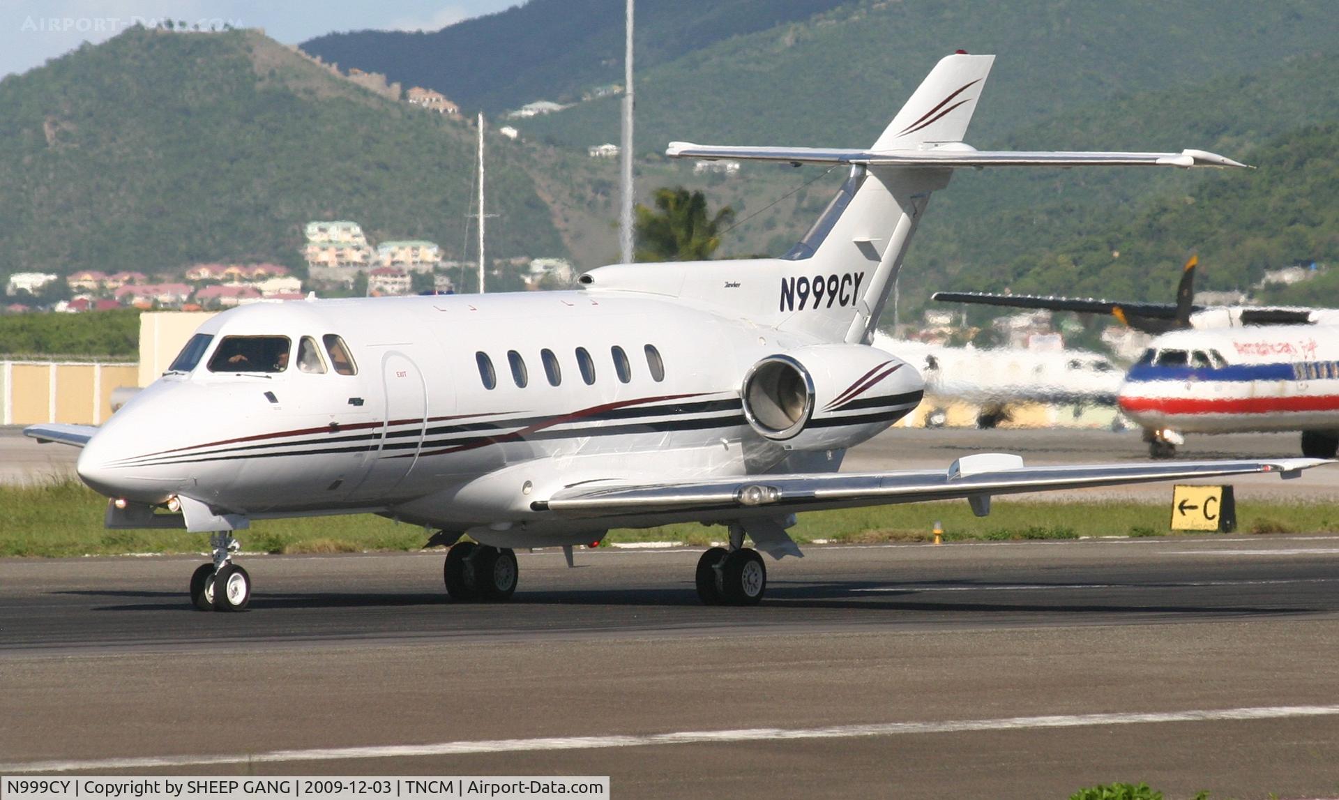 N999CY, 1980 British Aerospace HS.125-700A C/N NA0261, Back tracking runway 28 for take off