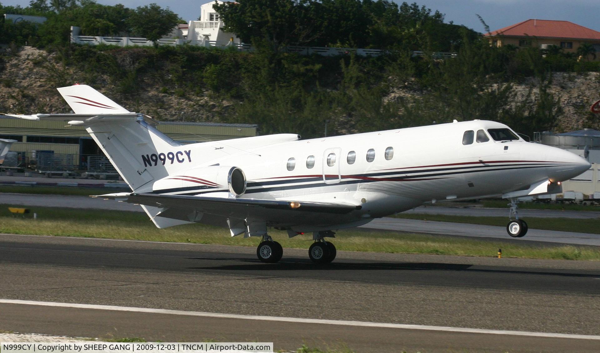 N999CY, 1980 British Aerospace HS.125-700A C/N NA0261, N999CY main gear down at TNCM