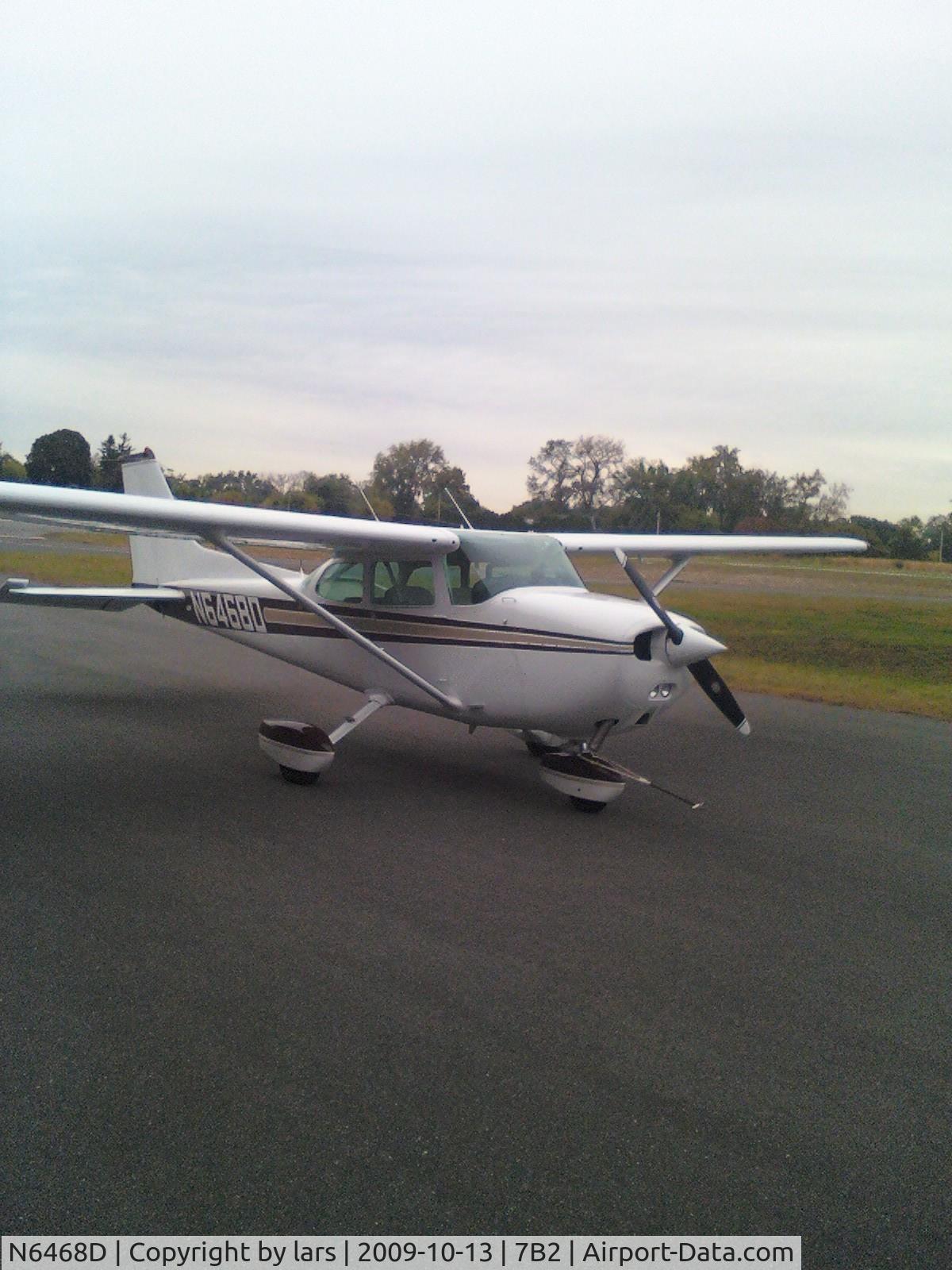 N6468D, 1979 Cessna 172N C/N 17272819, 7b2 ramp