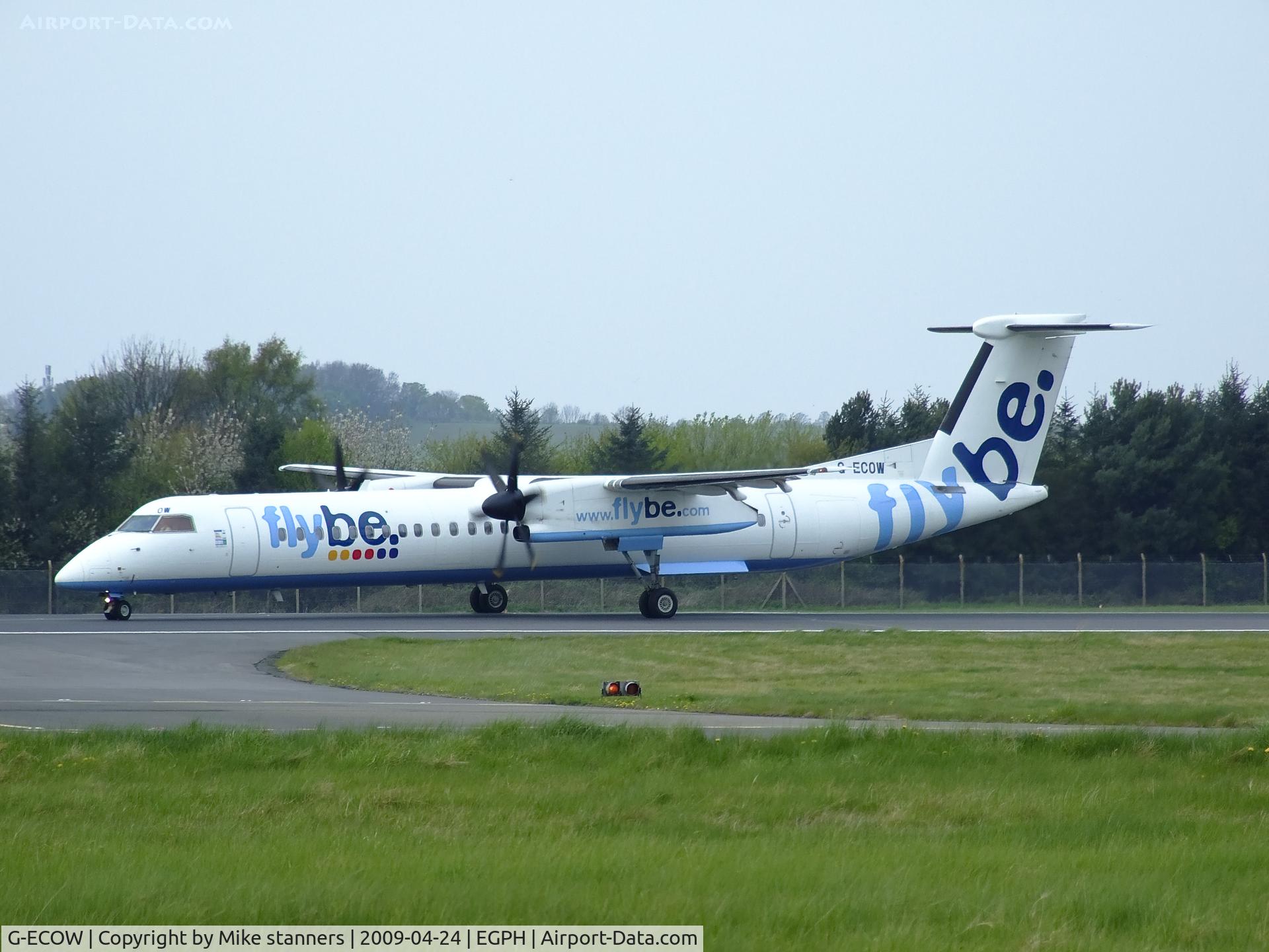 G-ECOW, 2000 De Havilland Canada DHC-8-402Q Dash 8 C/N 4021, Flybe Dash8Q-402 on runway 24